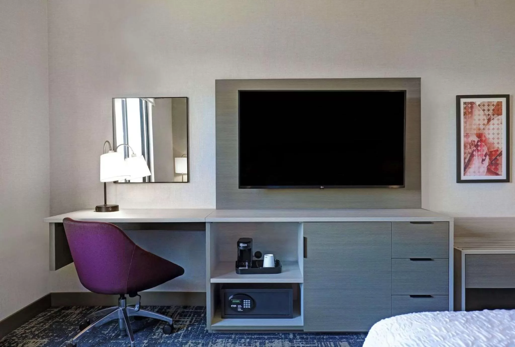 King Room - single occupancy - Non-Smoking in Hampton Inn Patterson, Ca