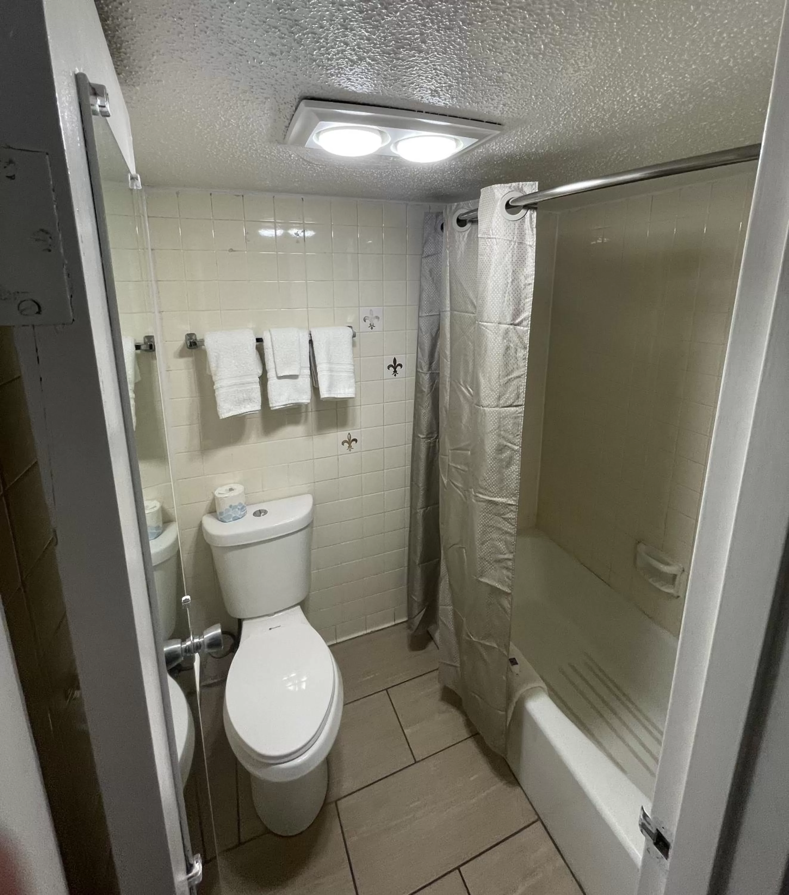 Queen Room - Smoking in Motel 6-Sallisaw, OK