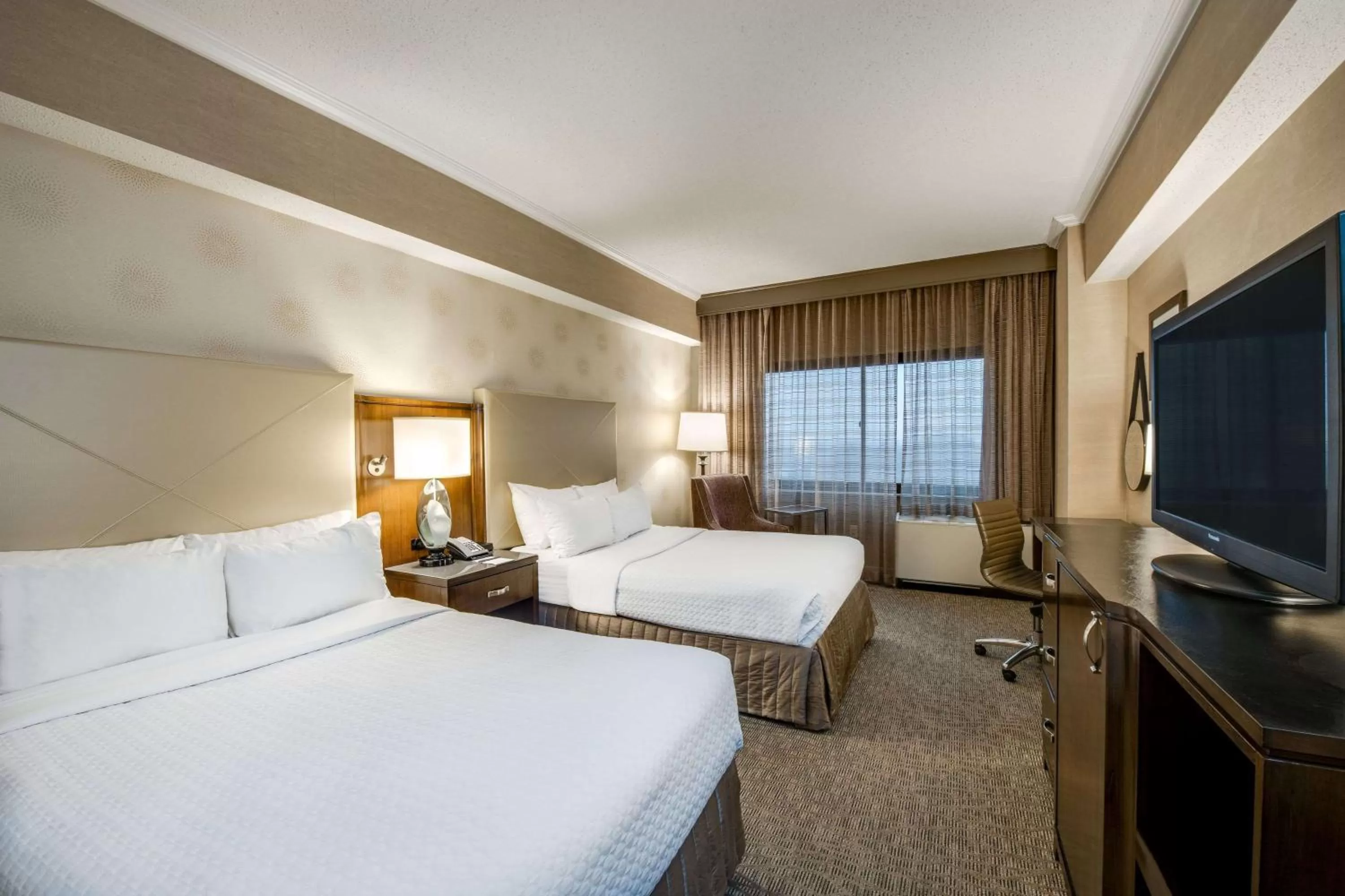 Executive Two Queens in Sonesta White Plains Downtown