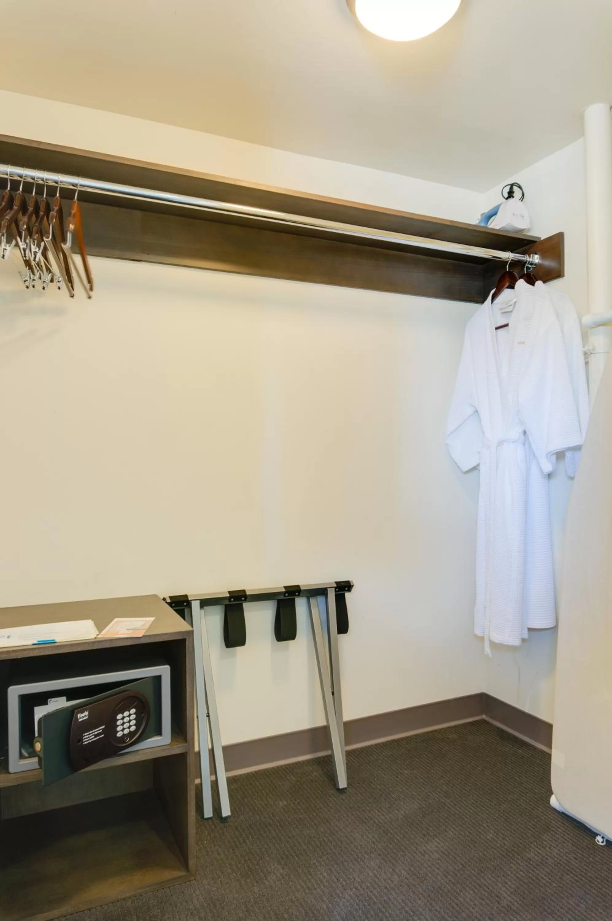 Junior Suite Ocean View - single occupancy - Accessible in VIVE Hotel Waikiki