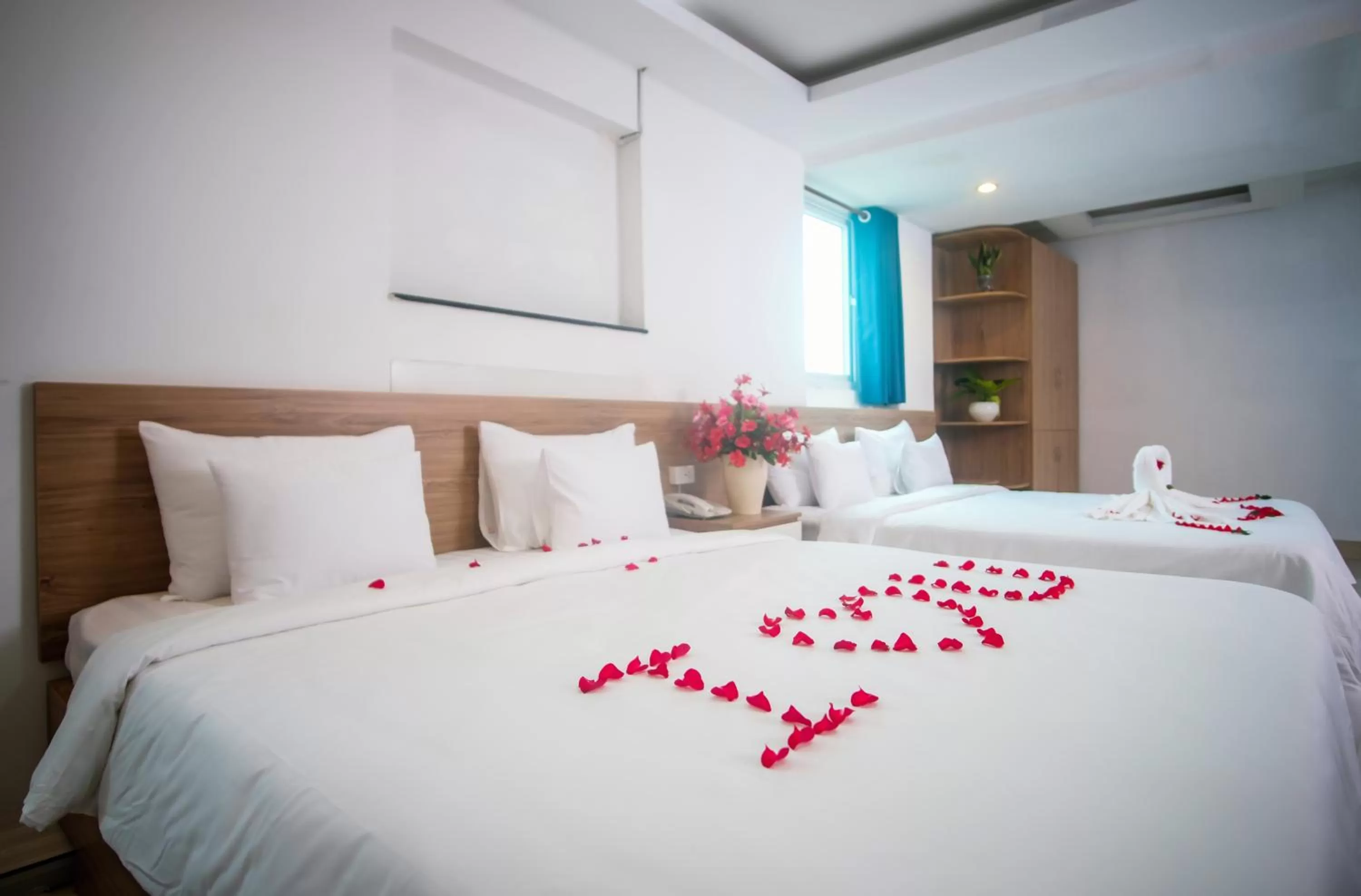 Quadruple Room with Balcony in H79 HOTEL