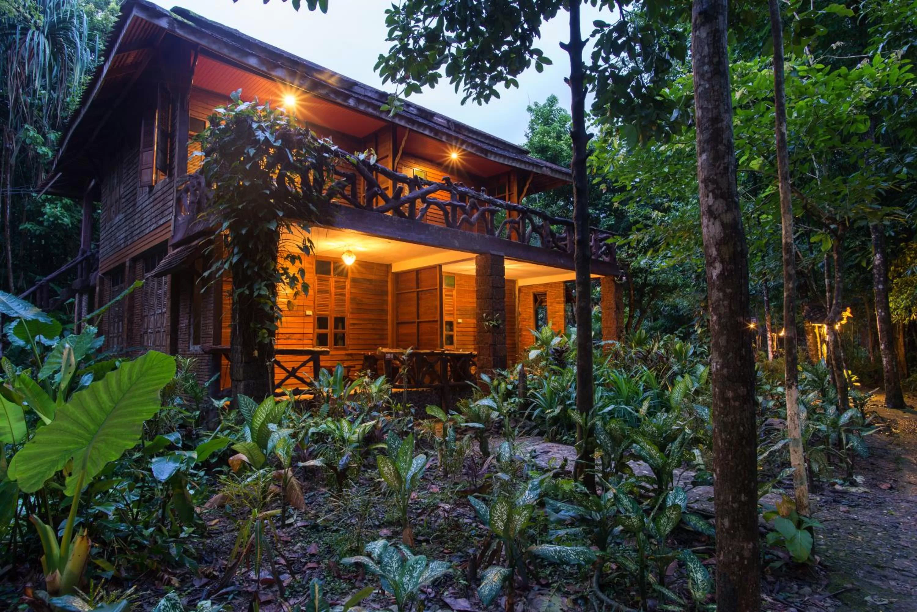 Quadruple Room with Terrace in Art's Riverview Lodge