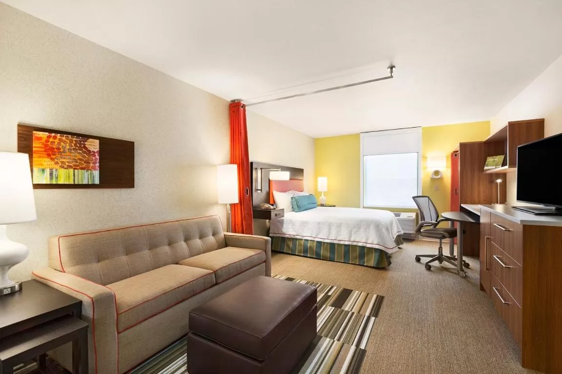 Premium Queen Studio Suite - Non-Smoking in Home2 Suites by Hilton Farmington/Bloomfield