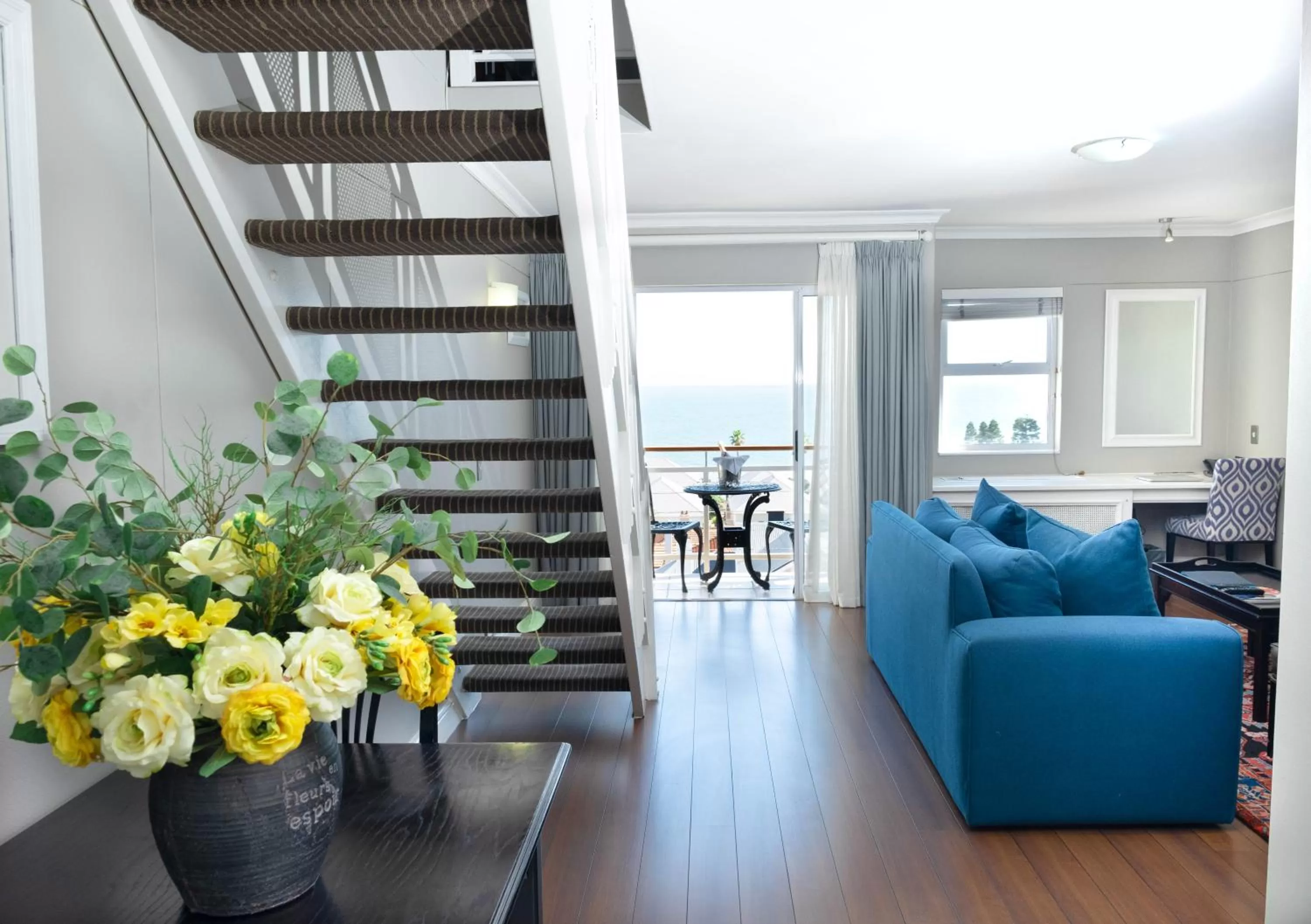 Penthouse Studio in The Bantry Aparthotel by Totalstay