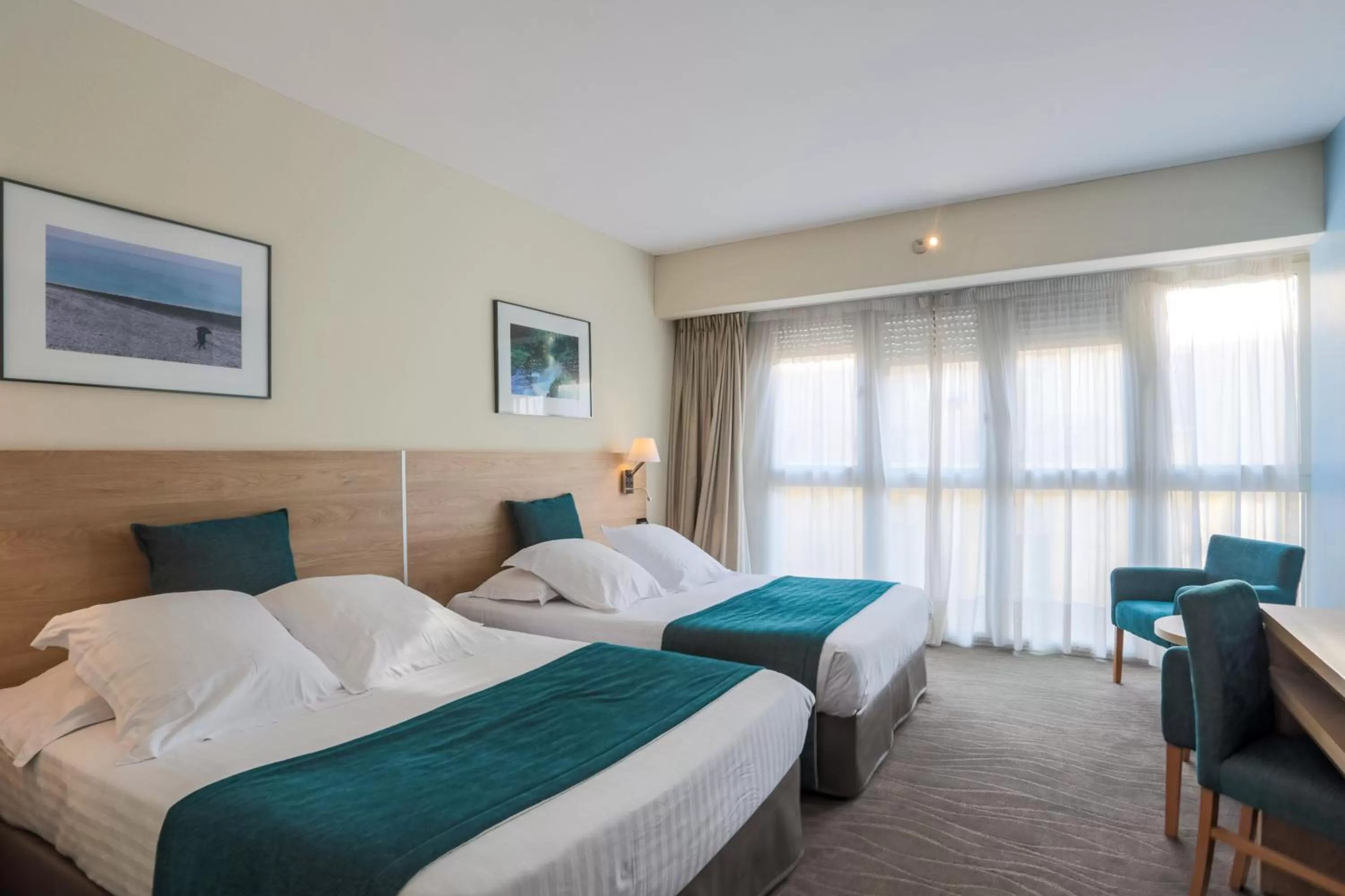 Family Room with Shower in Splendid Hotel & Spa Nice