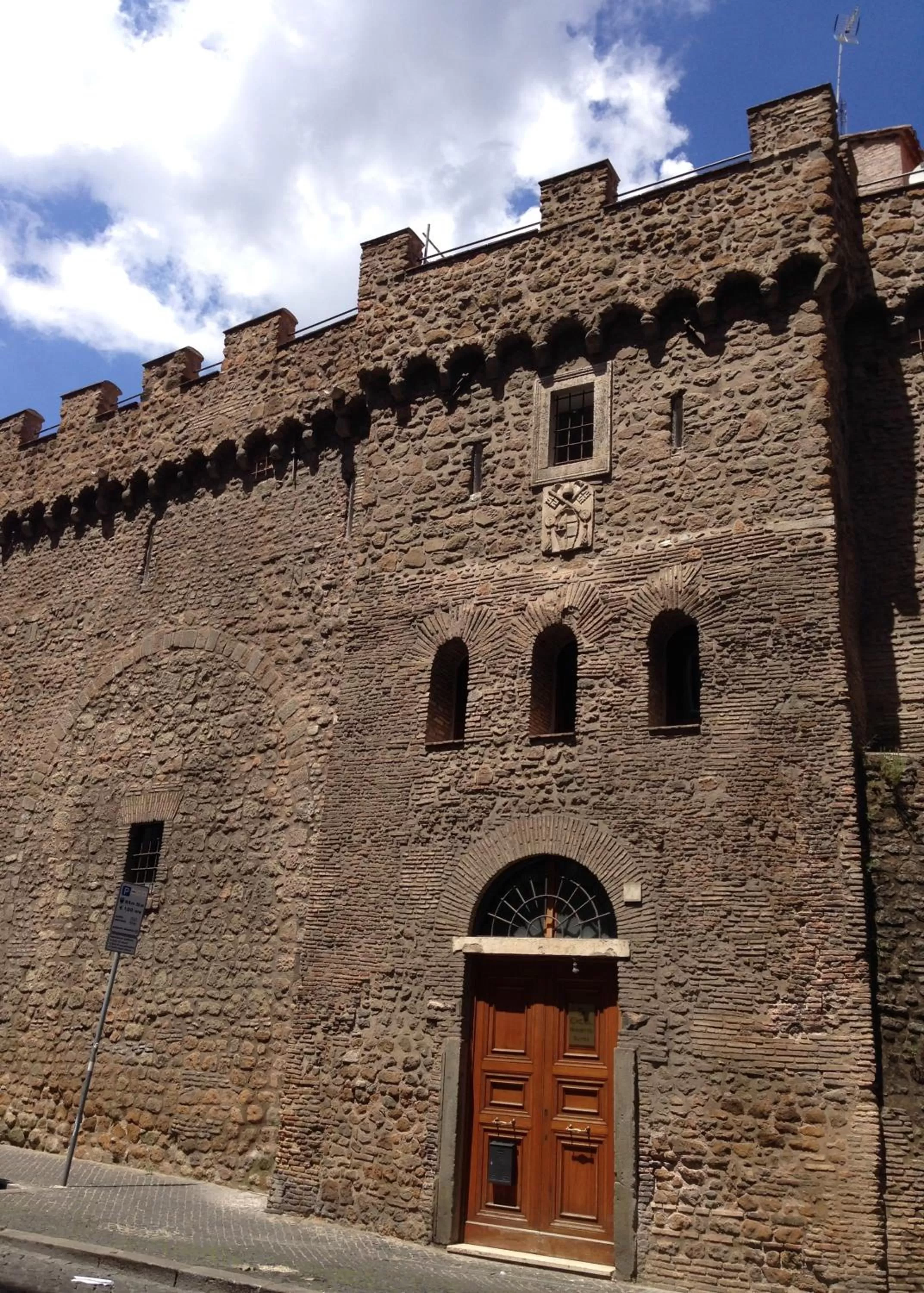 Suite - Separate Building in St. Peter' Six Rooms & Suites