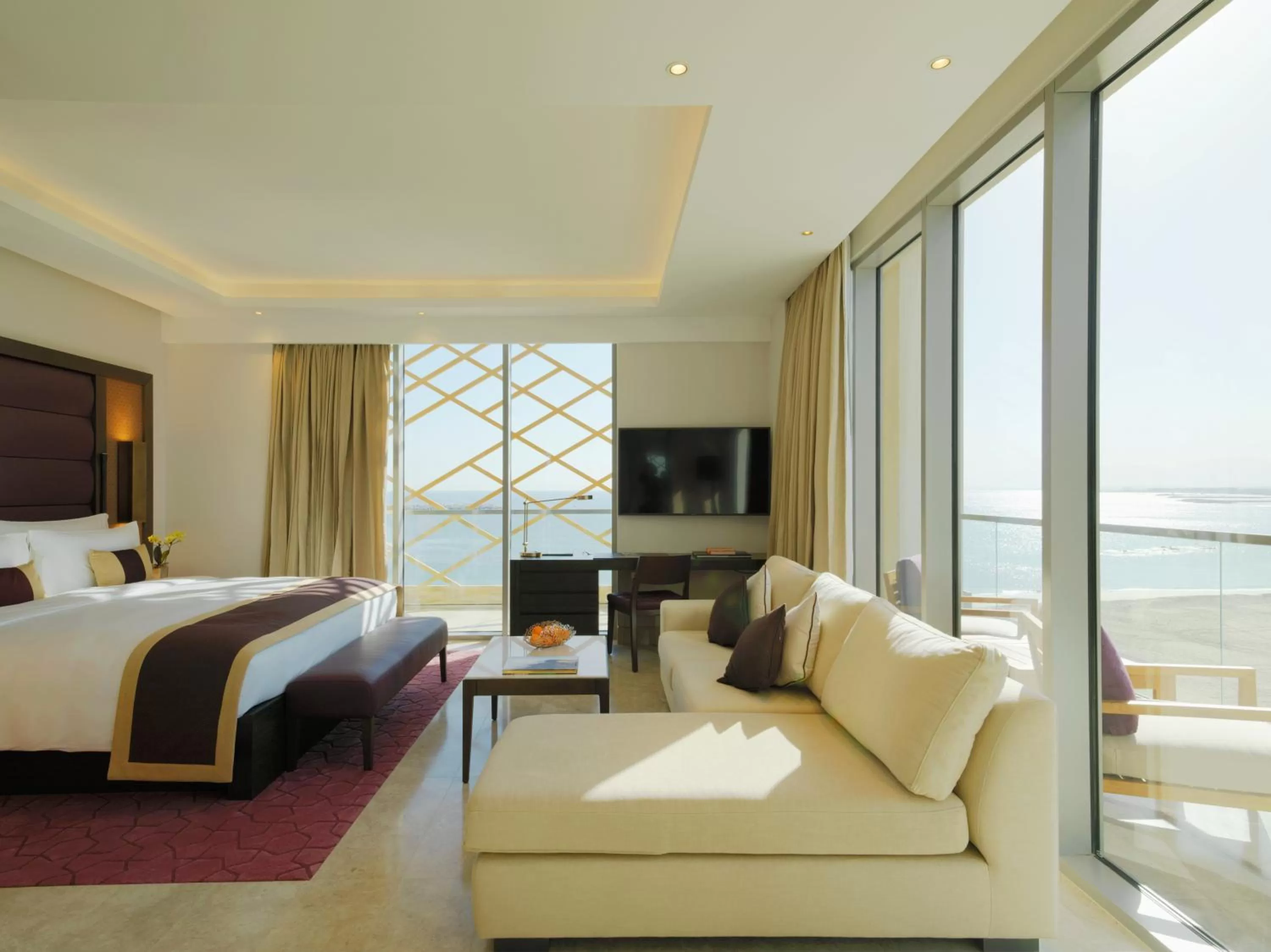 Grand Deluxe Sea View King - single occupancy in Kempinski Hotel Muscat