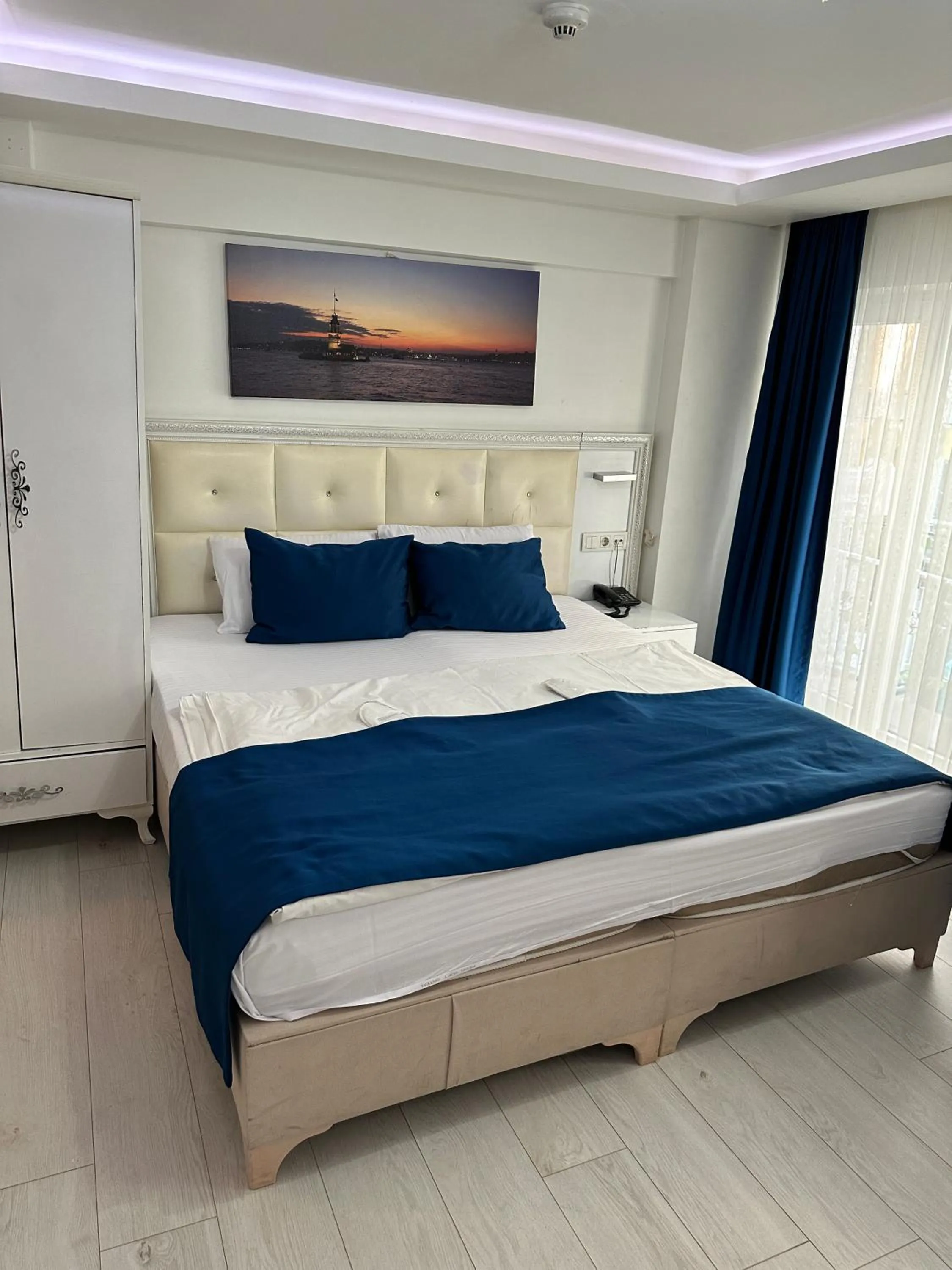 Deluxe Room with Kitchenette - single occupancy in Taksim Istiklal Suites