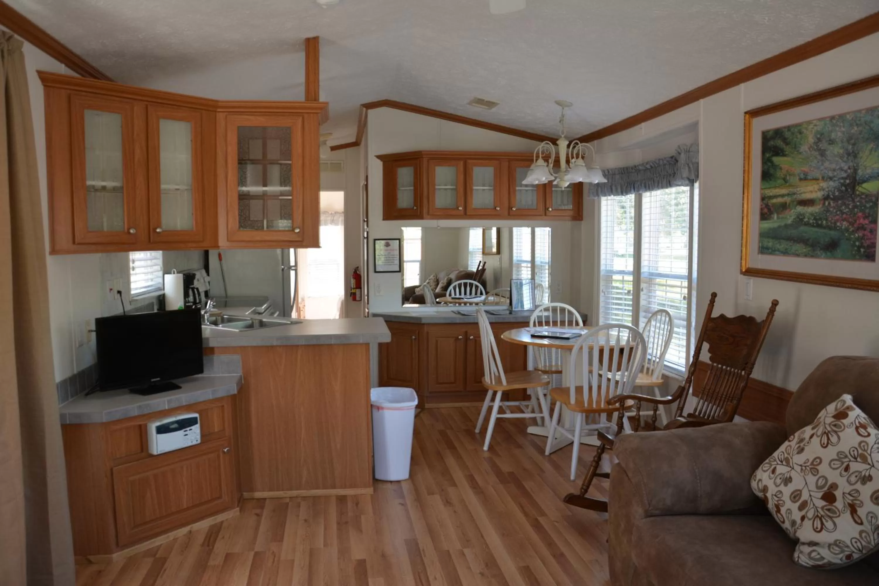 Bungalow with Garden View in Camp Mack Lodge, Marina & RV Resort