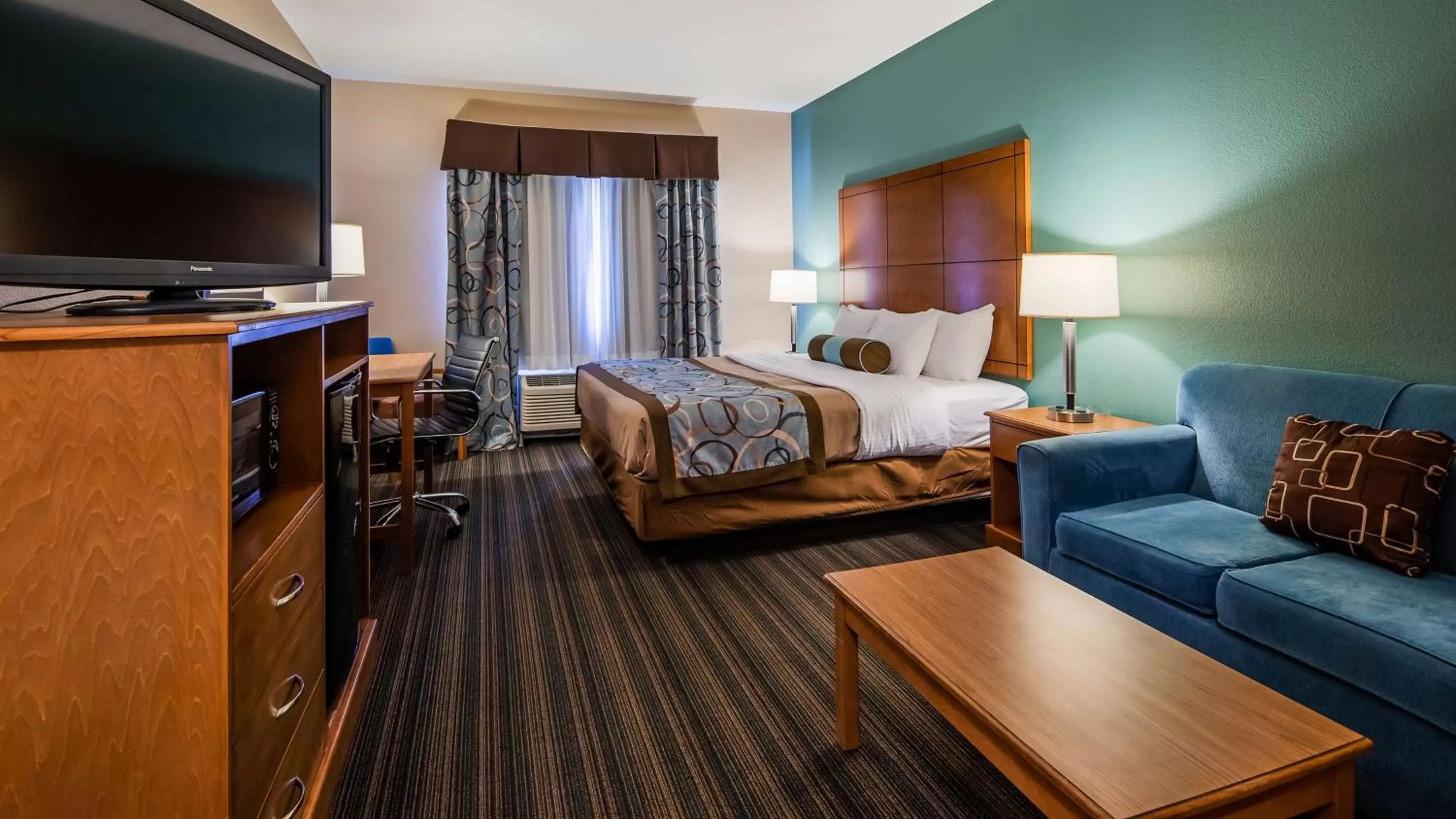 King Room with Kitchenette in Best Western Plus Seminole Hotel & Suites