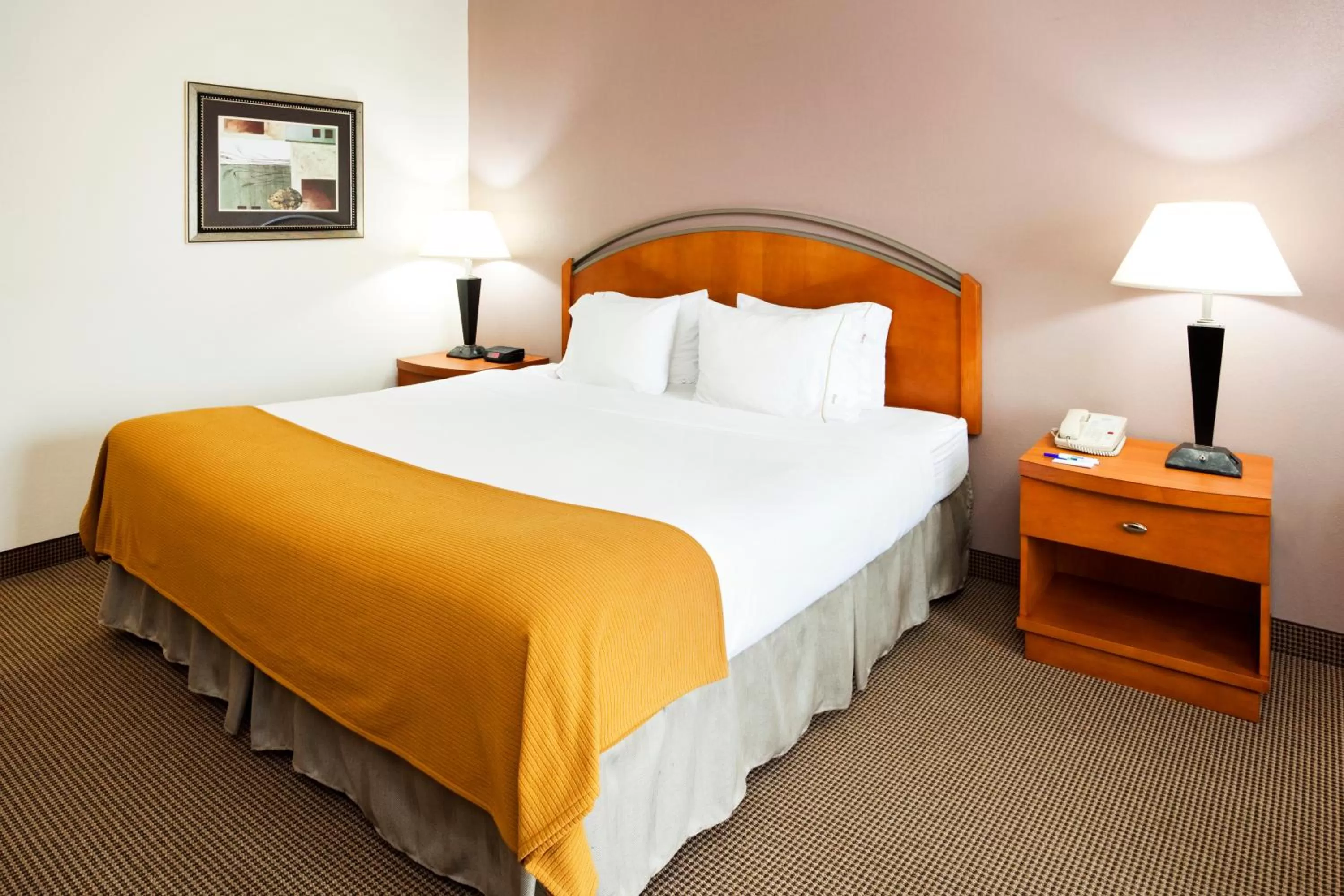 Queen Room with Two Queen Beds in Holiday Inn Express Forest City, an IHG Hotel