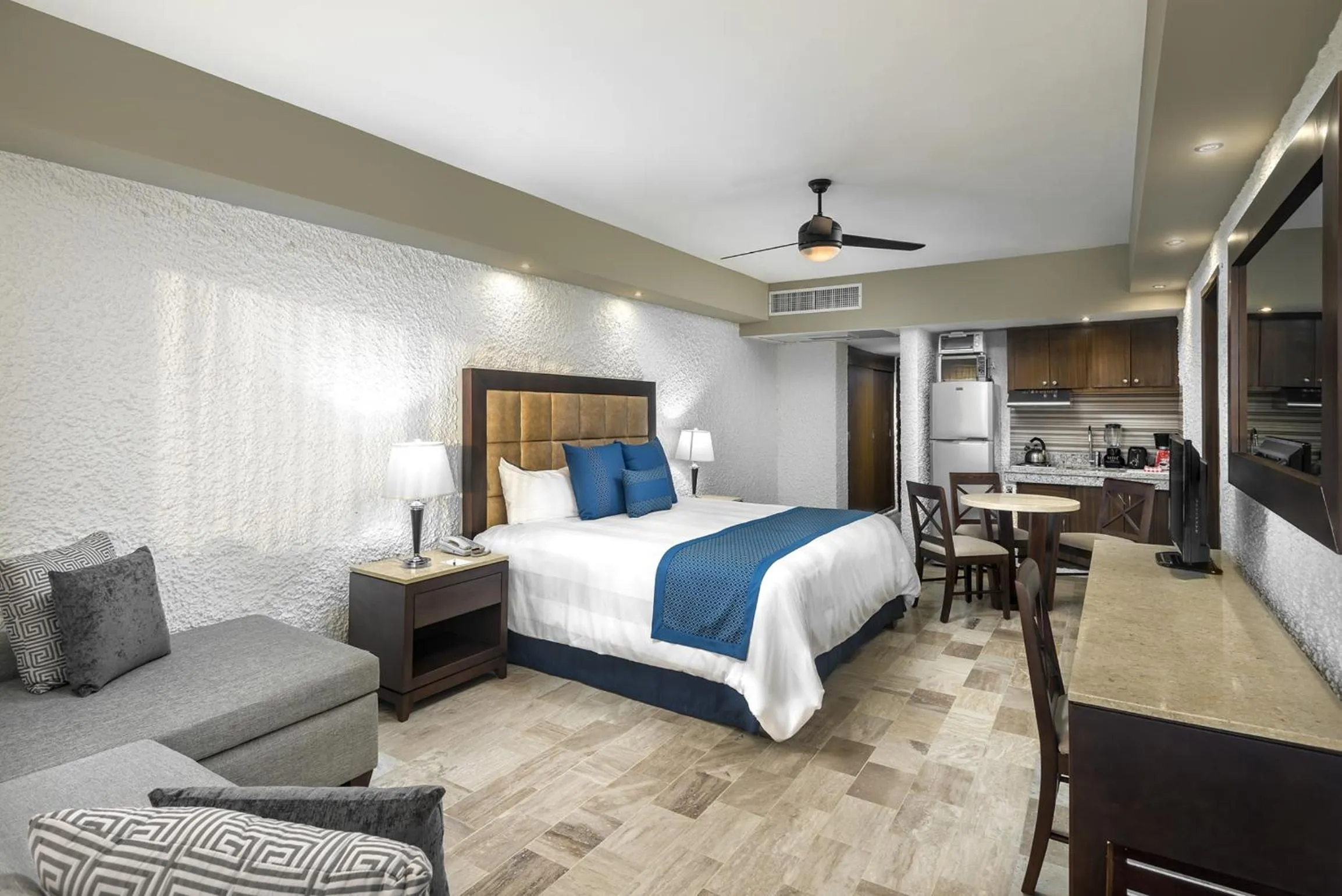 Luxury Double Room in El Cid El Moro Beach