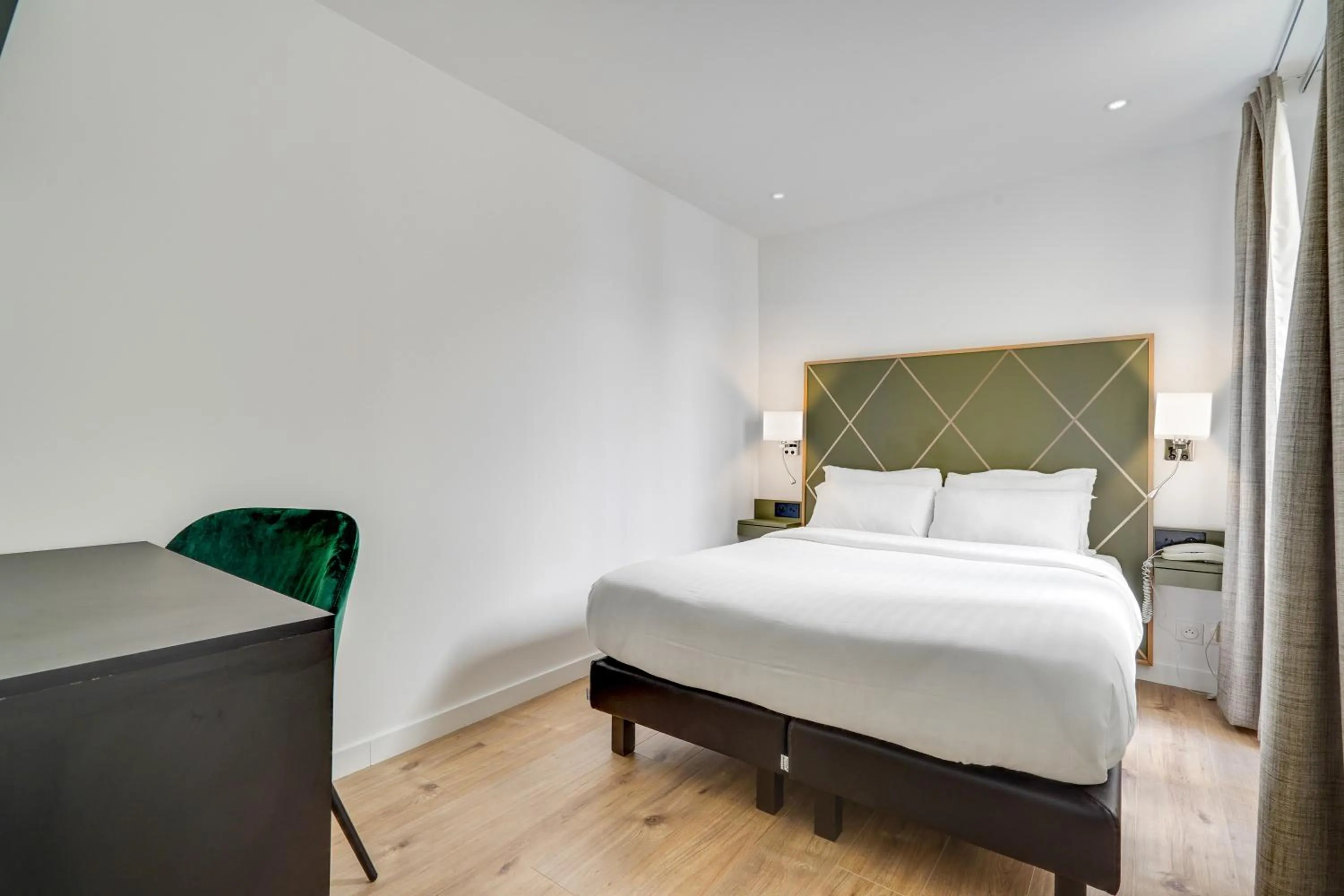 Superior Single Room in Hotel B Square