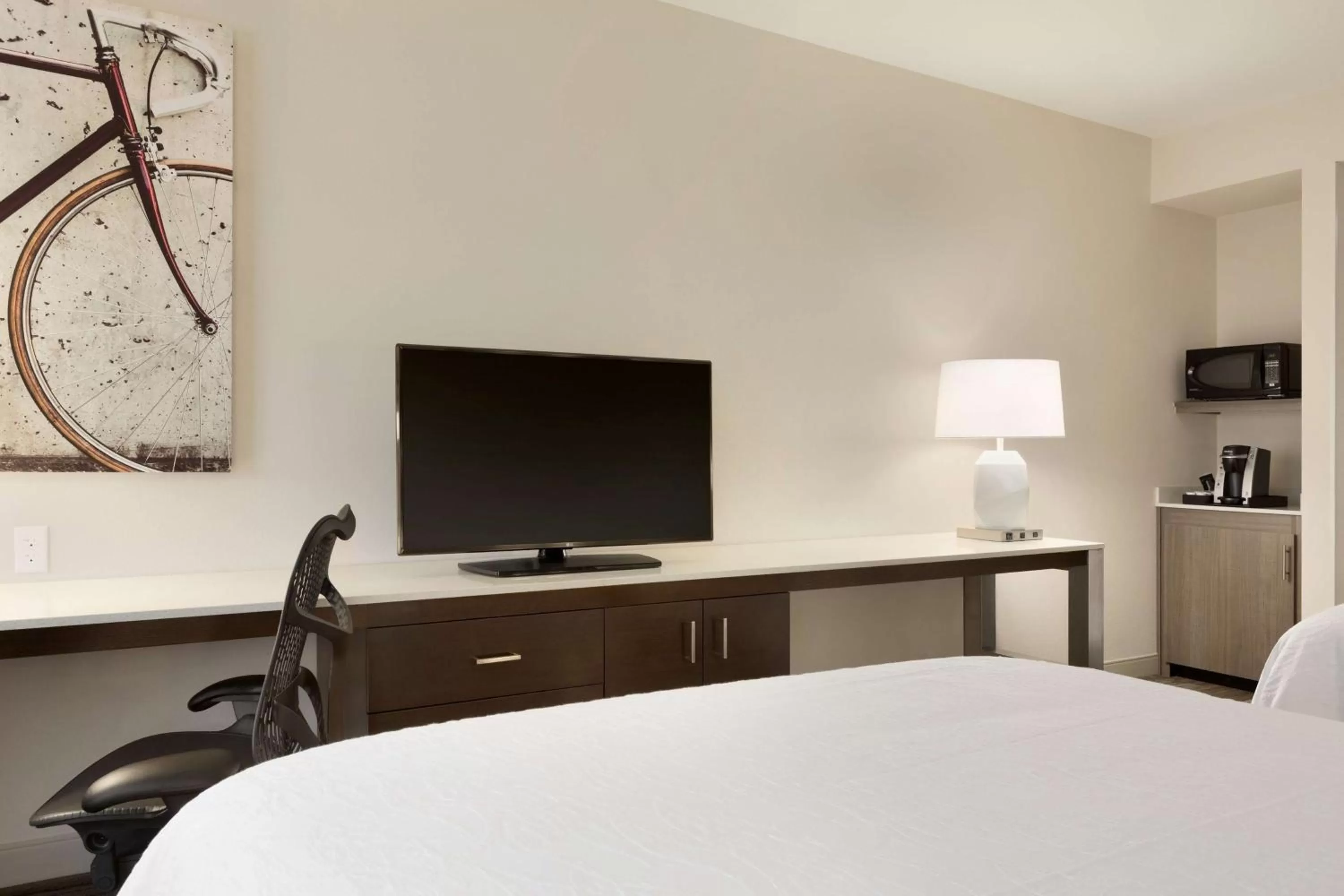 Queen Room with Two Queen Beds with Bath Tub - Mobility Accessible in Hilton Garden Inn Downtown Birmingham