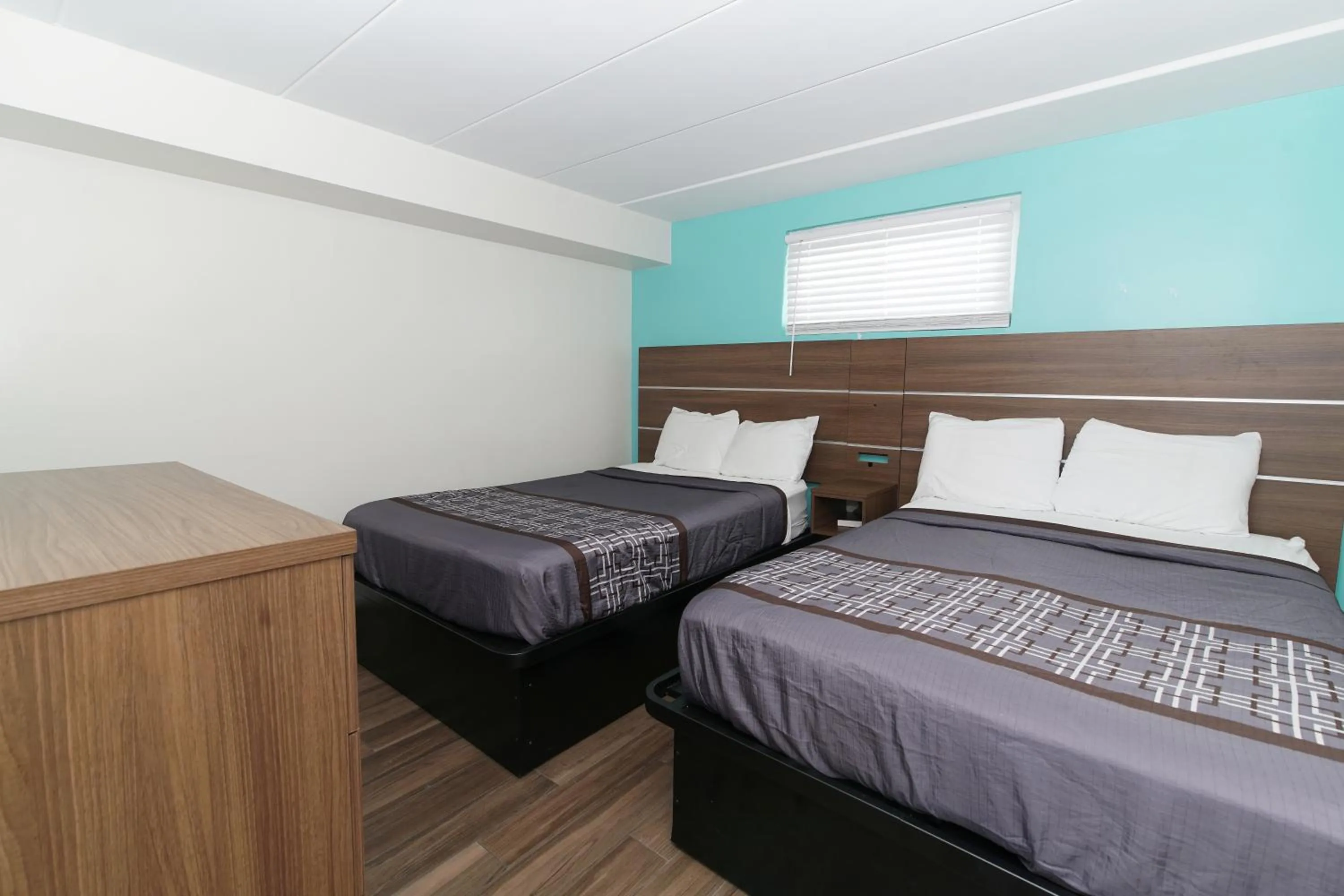 Oceanfront Suite - Lower Floor in Marjac Suites Virginia Beach Oceanfront