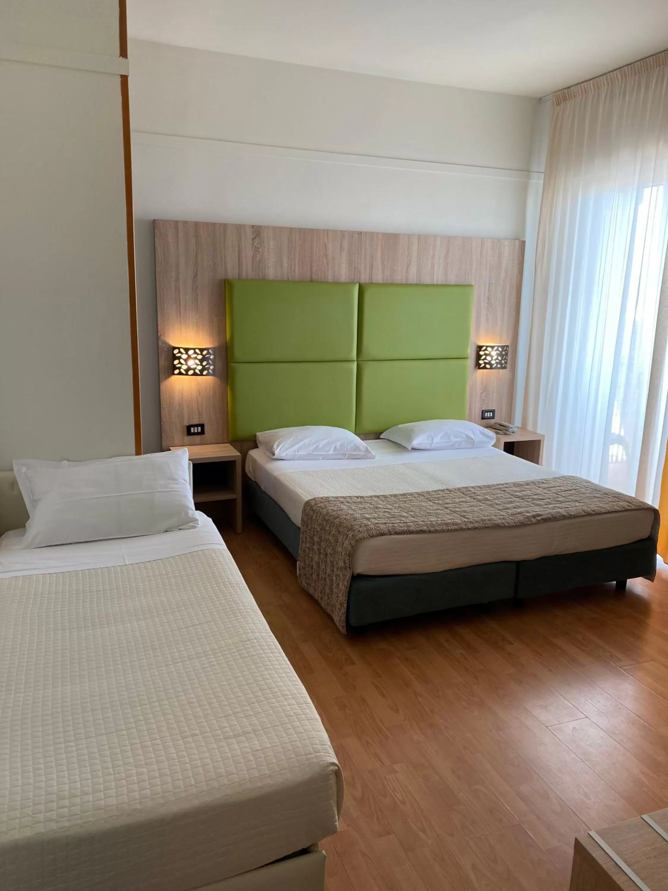 Triple Room with Sea View in Hotel St Gregory Park