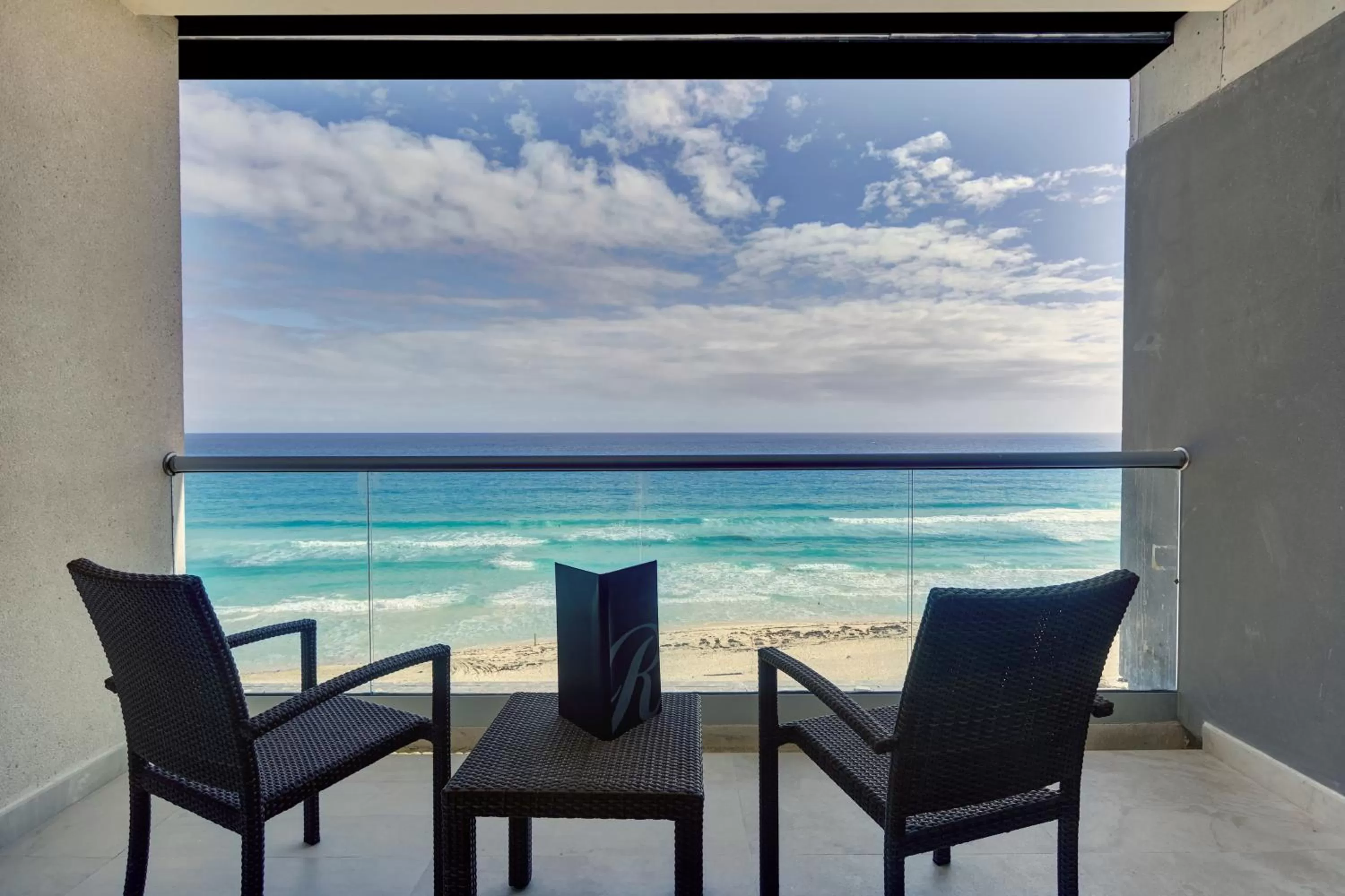 Luxury Junior Suite Ocean Front  - single occupancy in Royalton CHIC Cancun, An Autograph Collection All-Inclusive Resort - Adults Only