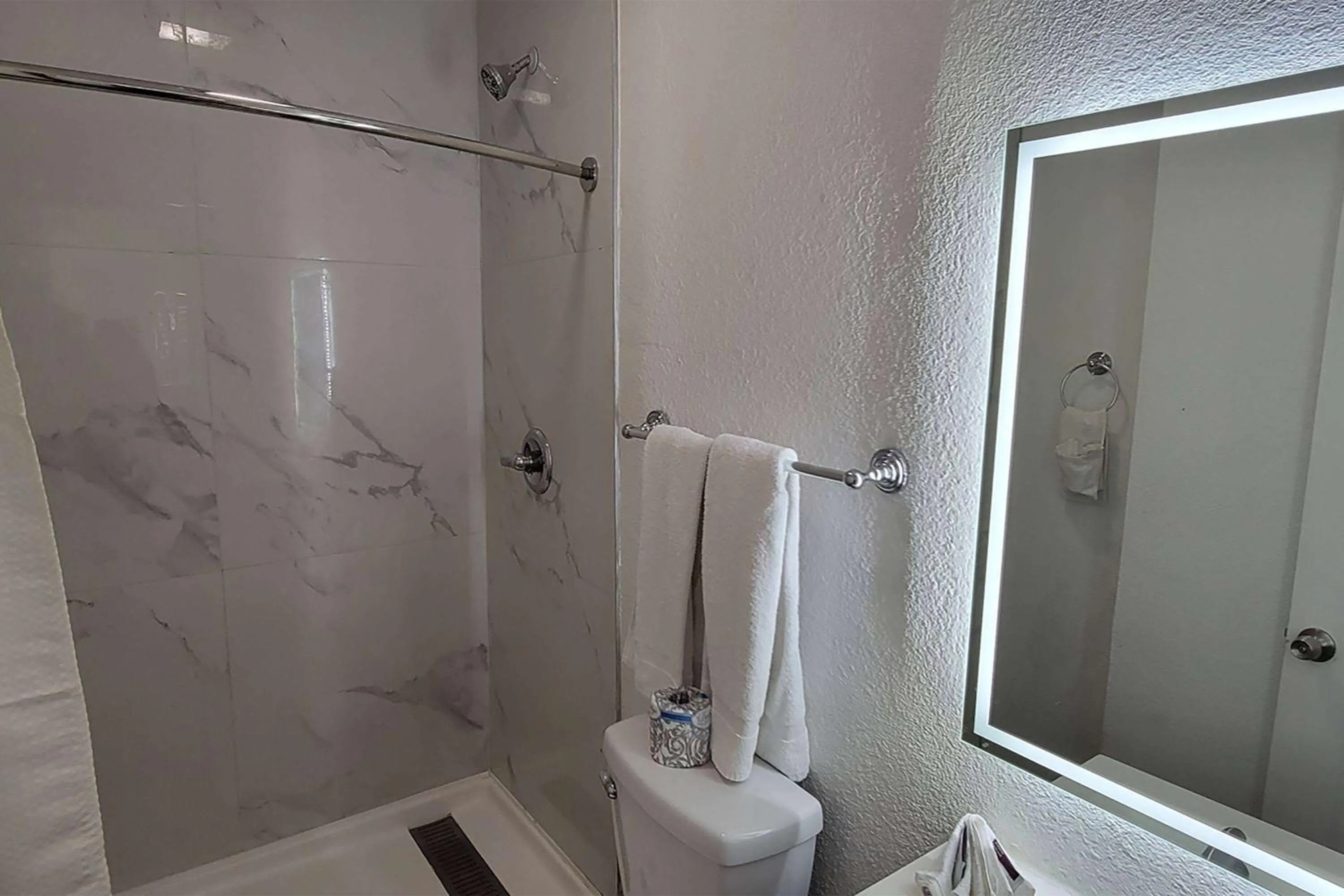 King Suite - Non-Smoking in Super 8 by Wyndham El Centro North