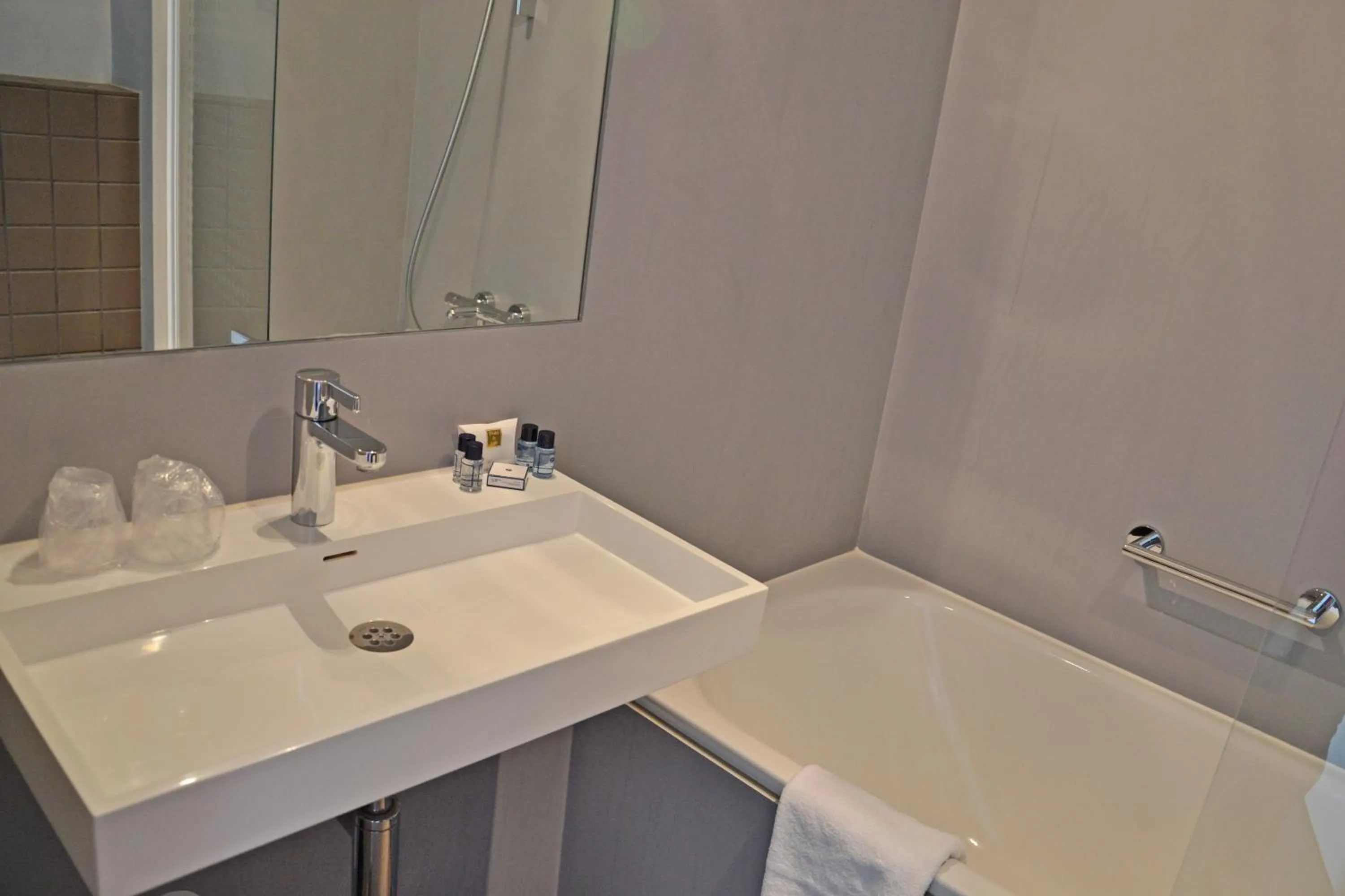  Comfort Double Room with Terrace in Fletcher Hotel - Restaurant Elzenduin