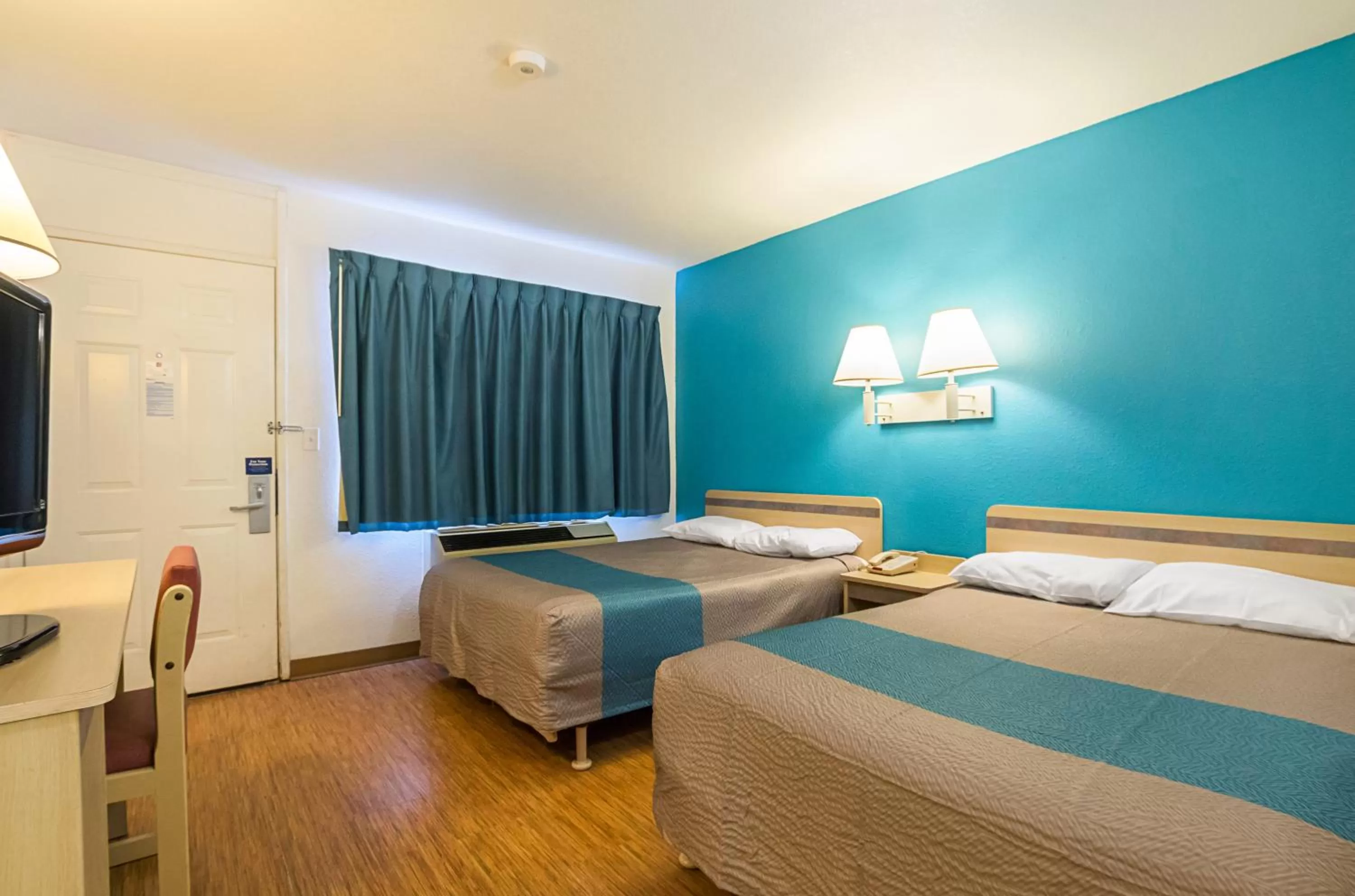 Standard Suite - Non-Smoking in Motel 6-Rochester, MN