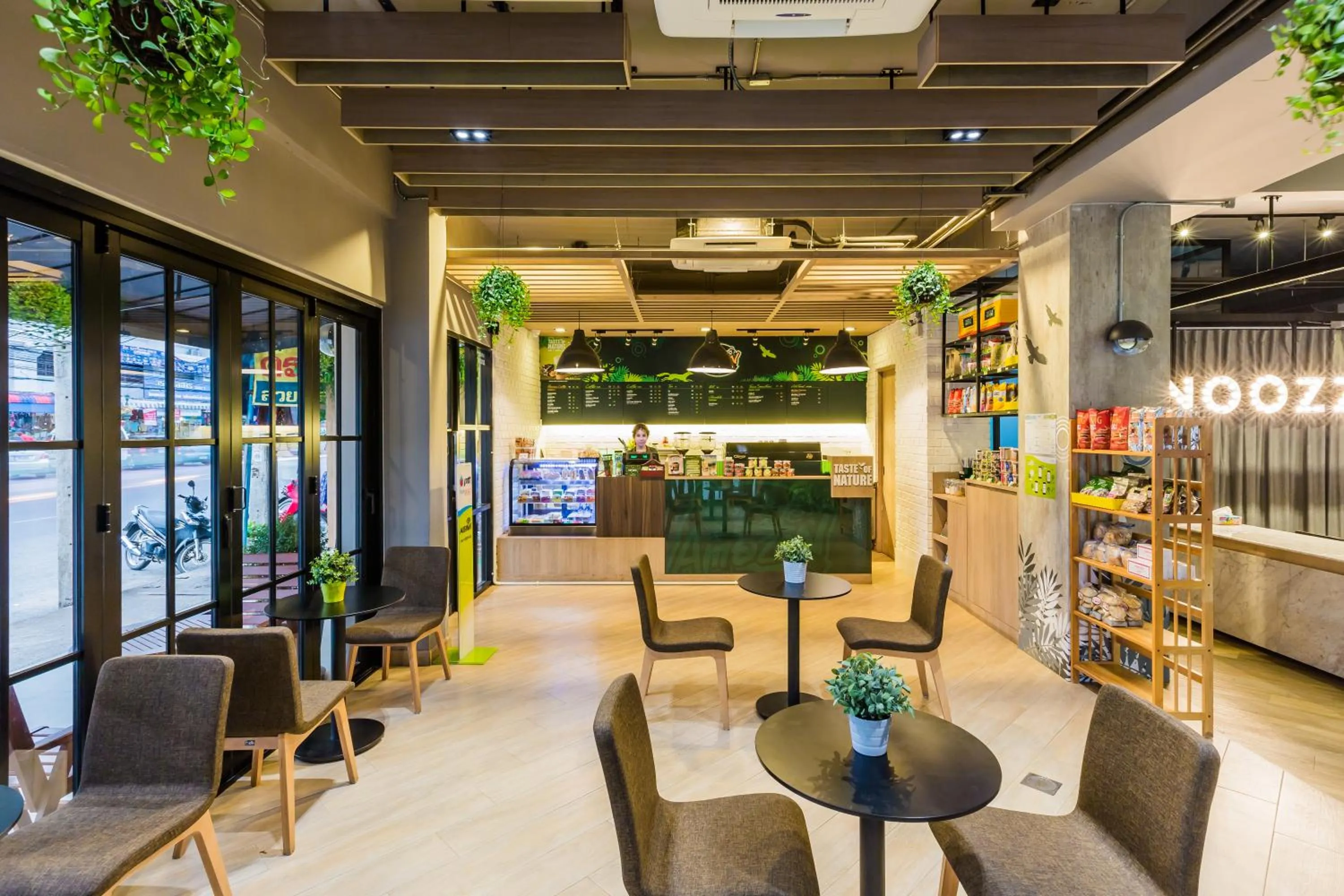 Coffee/tea facilities in Snoozz Hotel Krabi