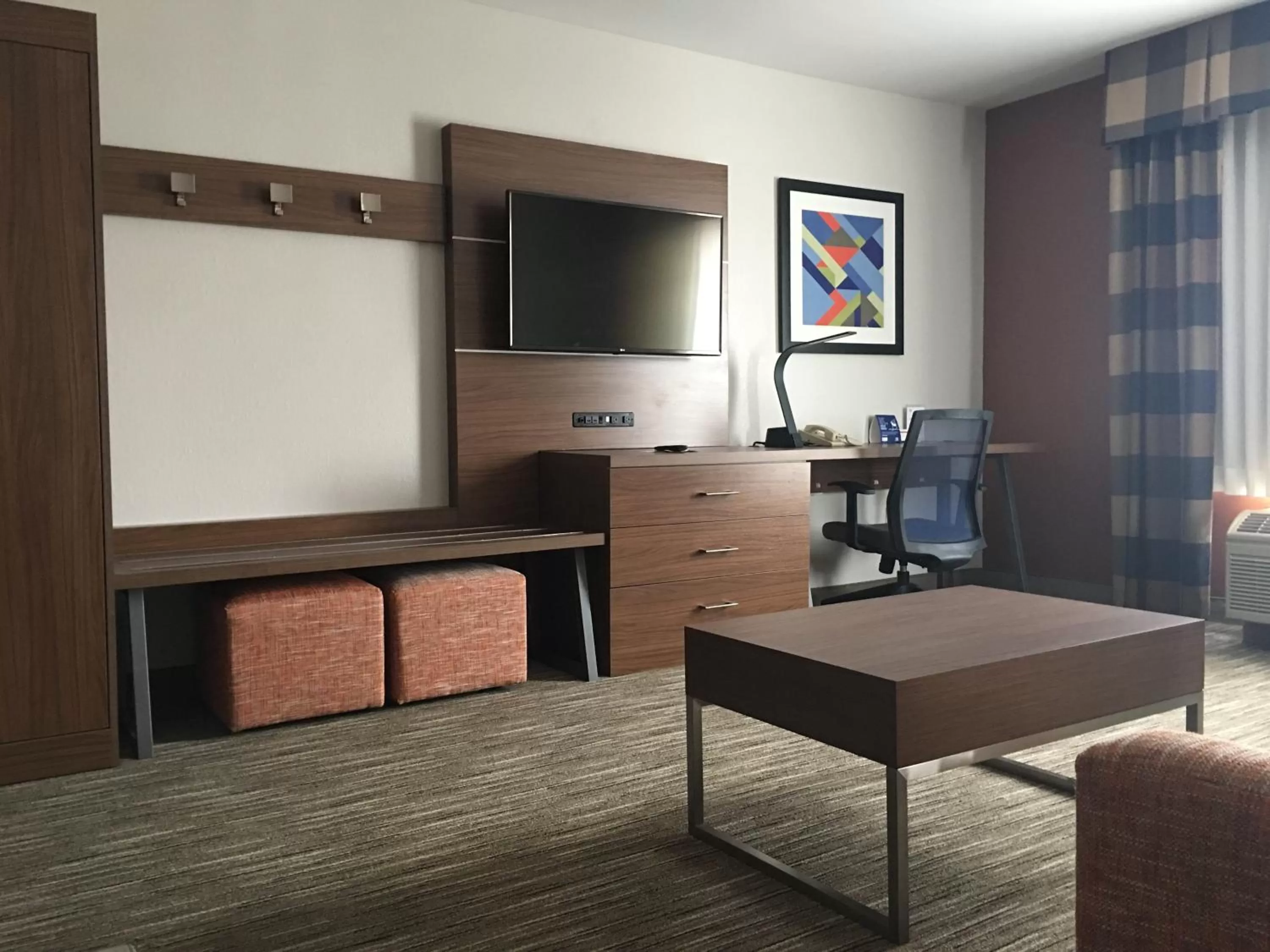 Standard King Room with Sofa Bed - Non-Smoking in Holiday Inn Express Greensburg by IHG