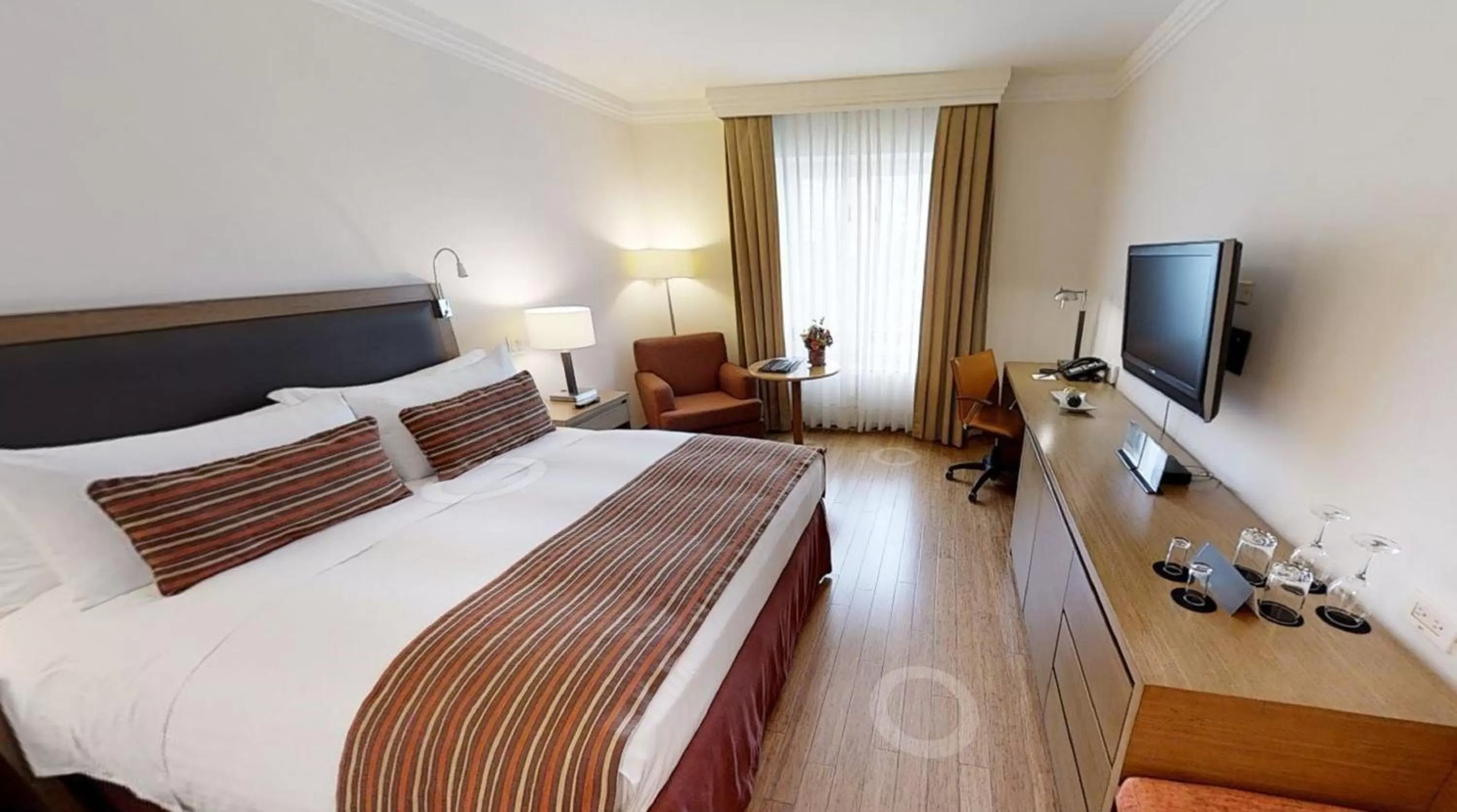 Classic King Room - Accessible in Hotel Intercontinental Cali by IHG