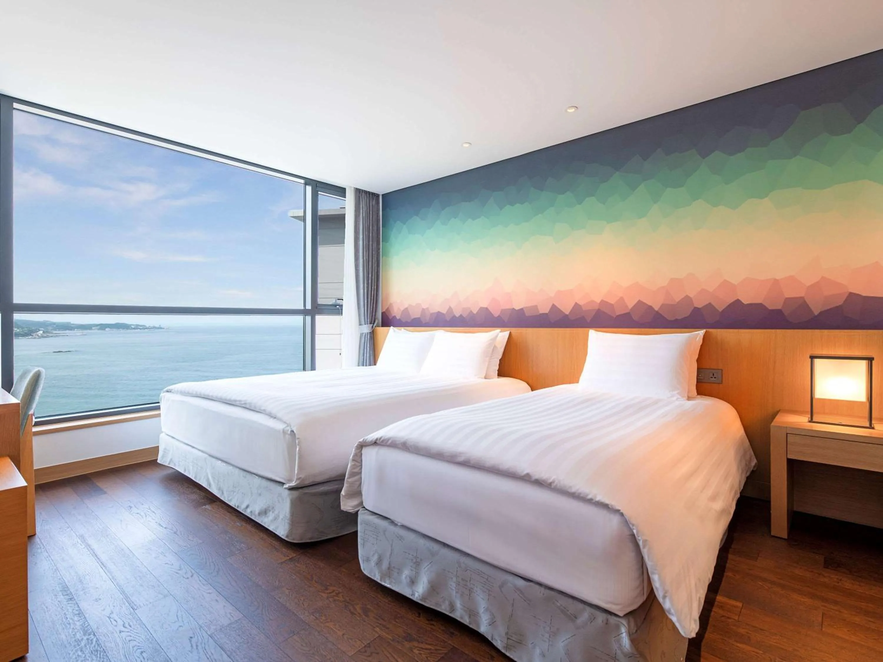 Triple Superior Suite with Partial Ocean View in Mercure Ambassador Ulsan