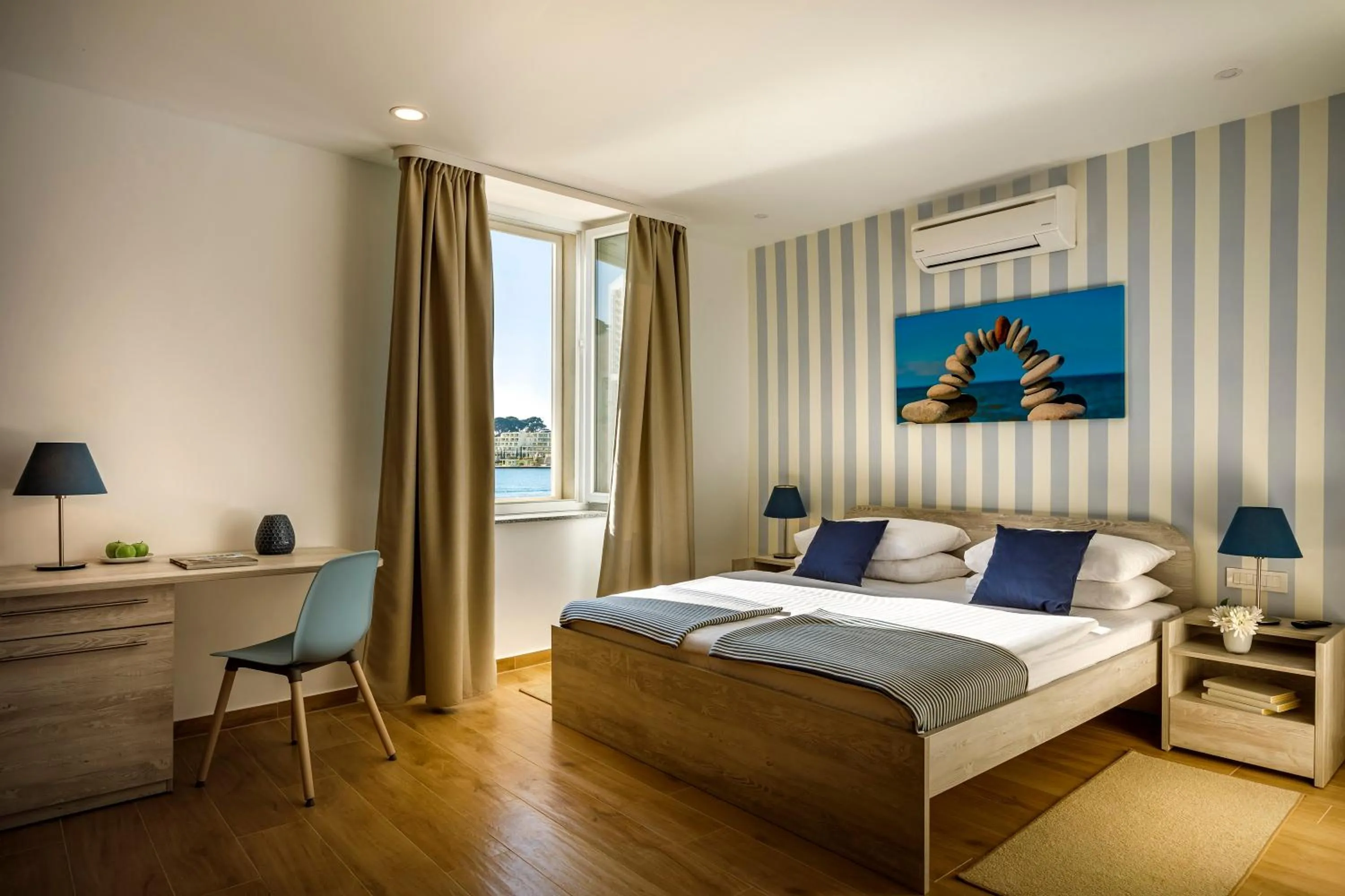 Room for 2 Seaview - Old town suites & rooms in Valamar Riviera Hotel & Residence