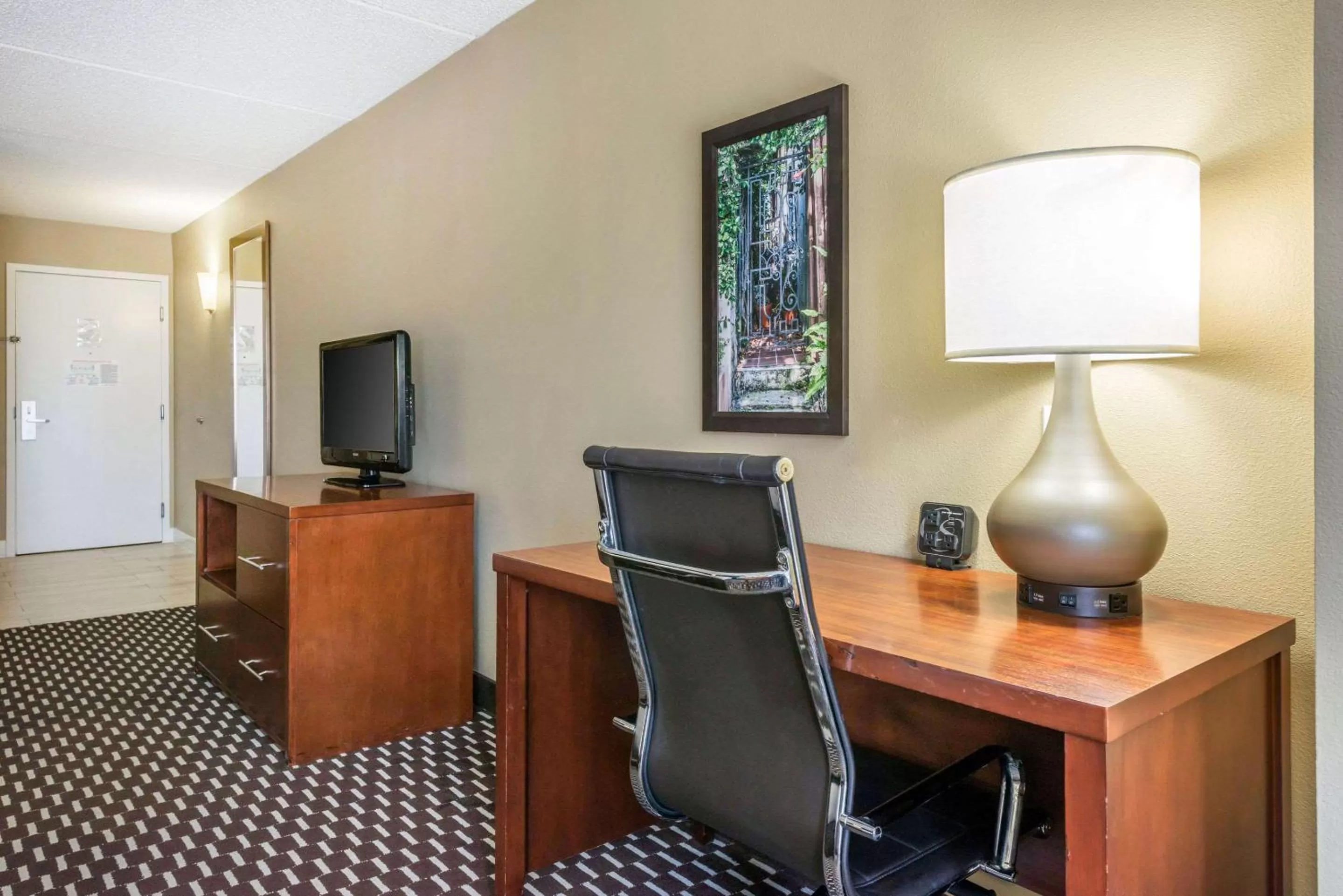 King Suite with Roll-In Shower - Accessible/Non-Smoking in Spark By Hilton St. Augustine Historic District