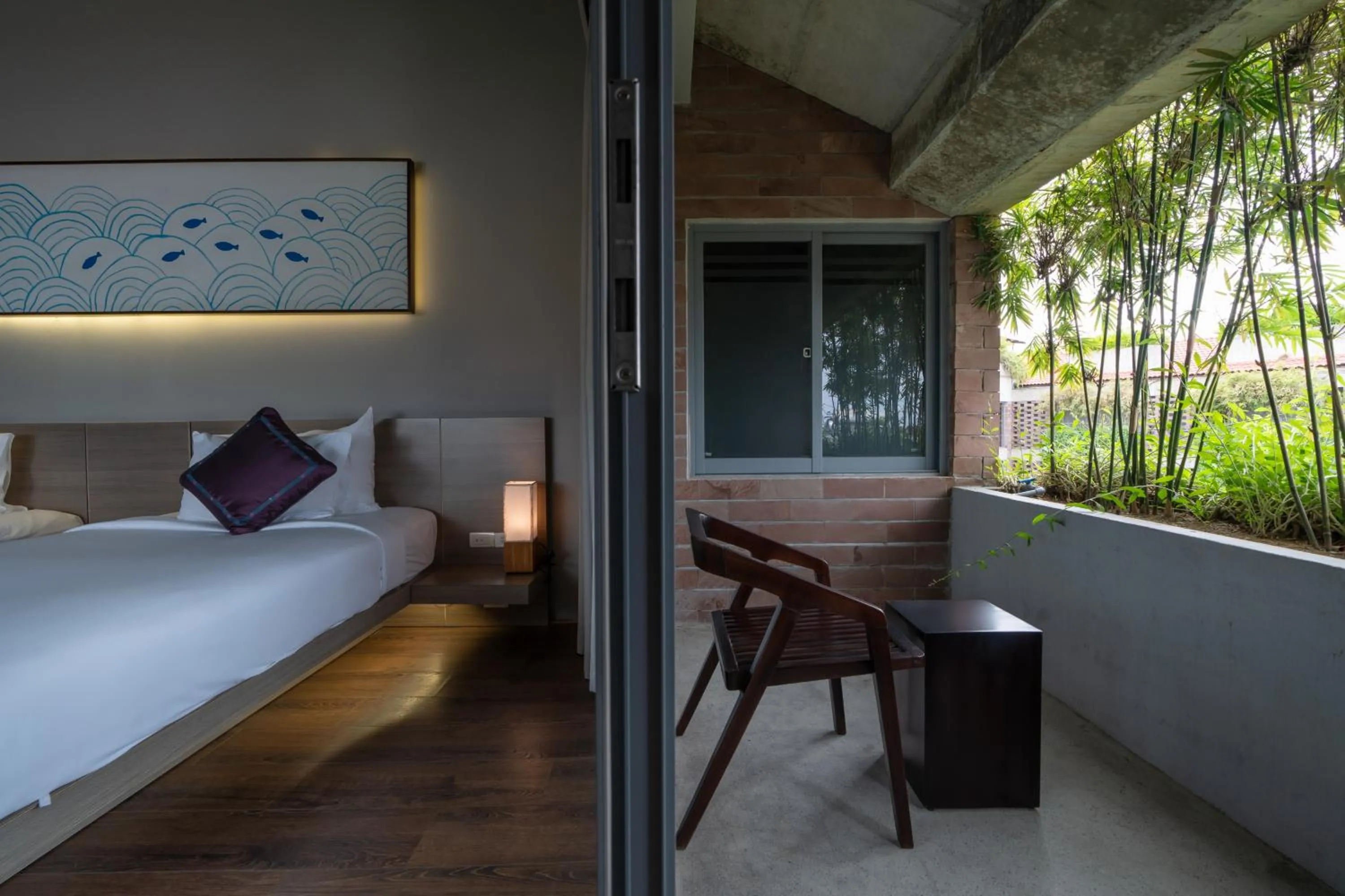 Superior Twin Room with City View in Mulberry Collection Silk Eco