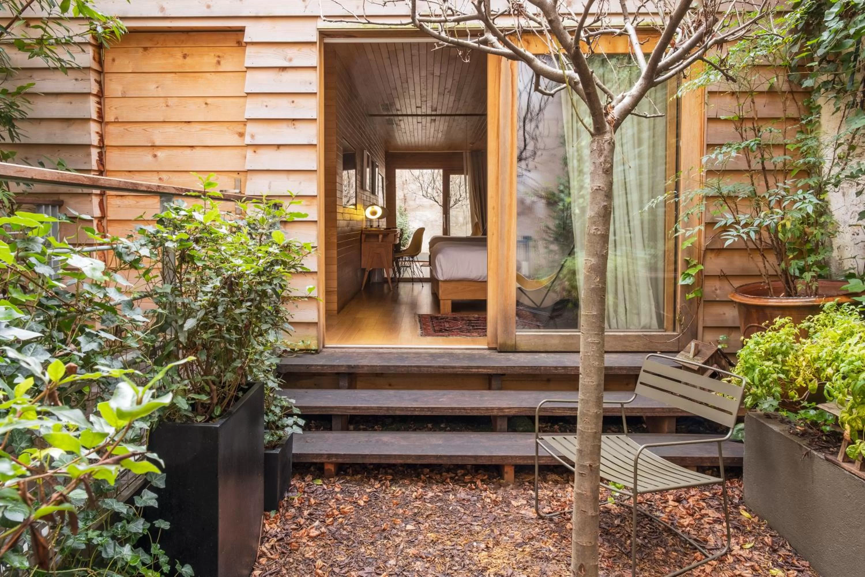 Suite with Garden View in Hôtel Cabane - Orso Hotels