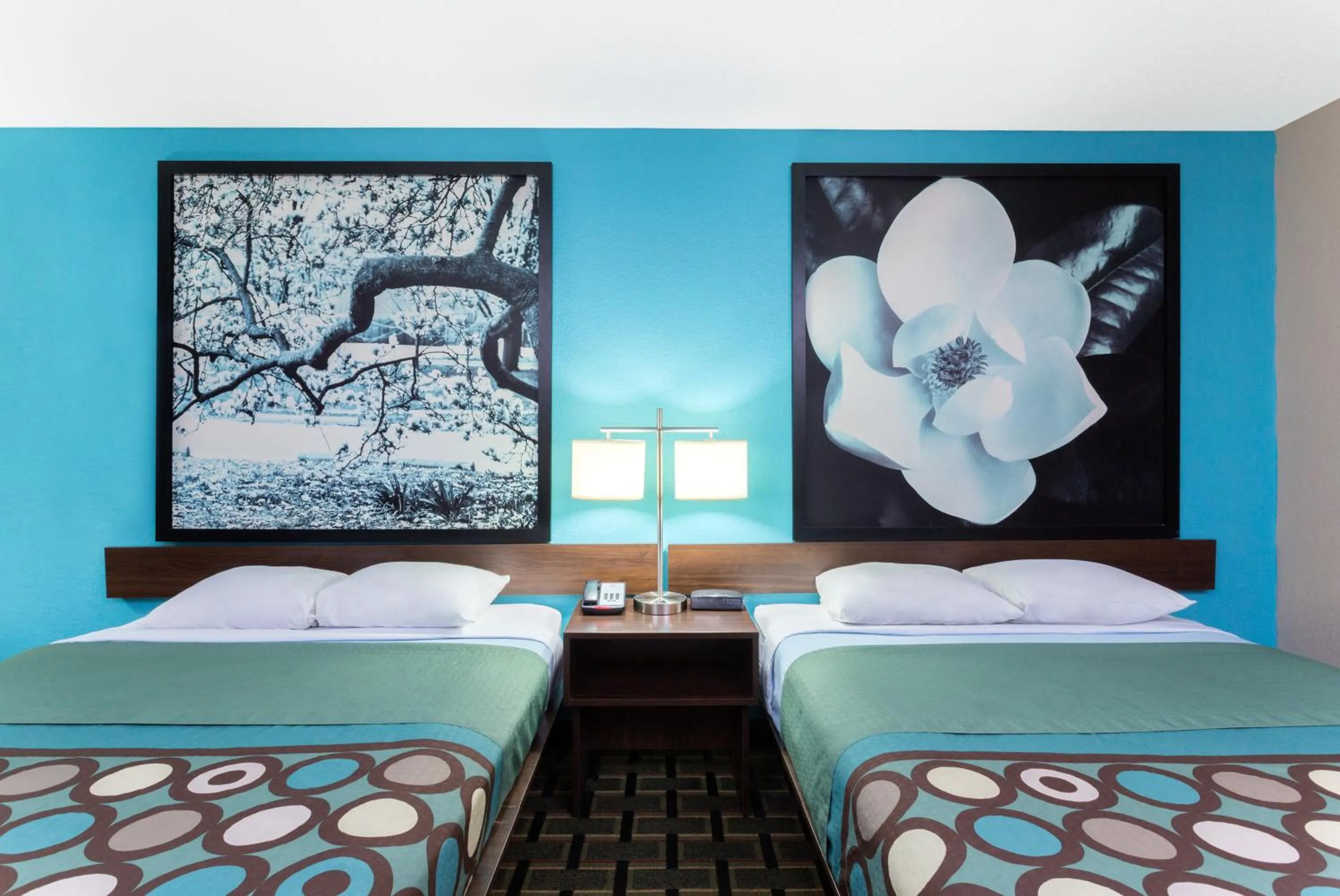 Queen Room with Two Queen Beds - Smoking in Super 8 by Wyndham Brunswick South I-95