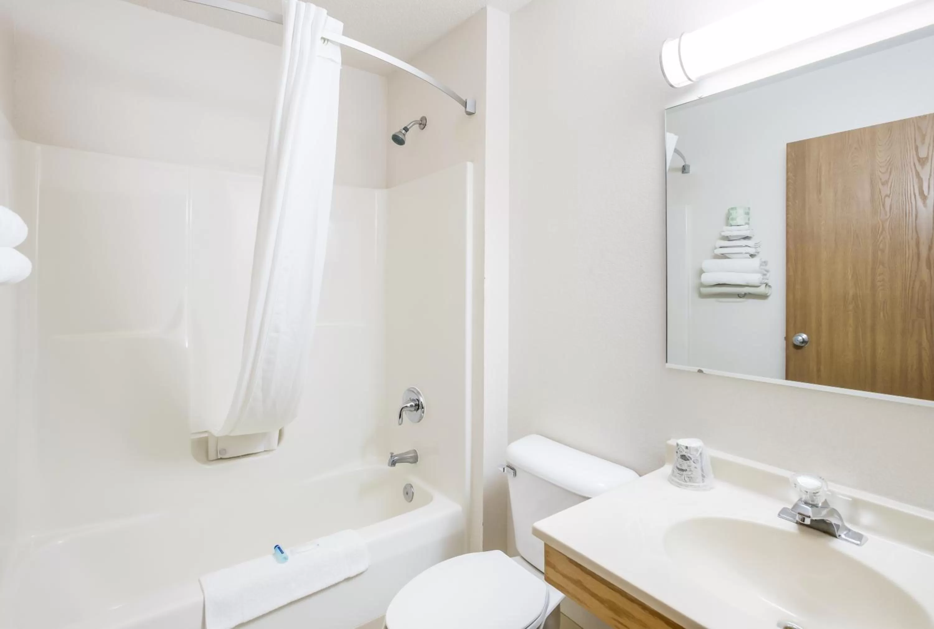 Double Room with Two Double Beds - Non Smoking in Americas Best Value Inn Charlotte