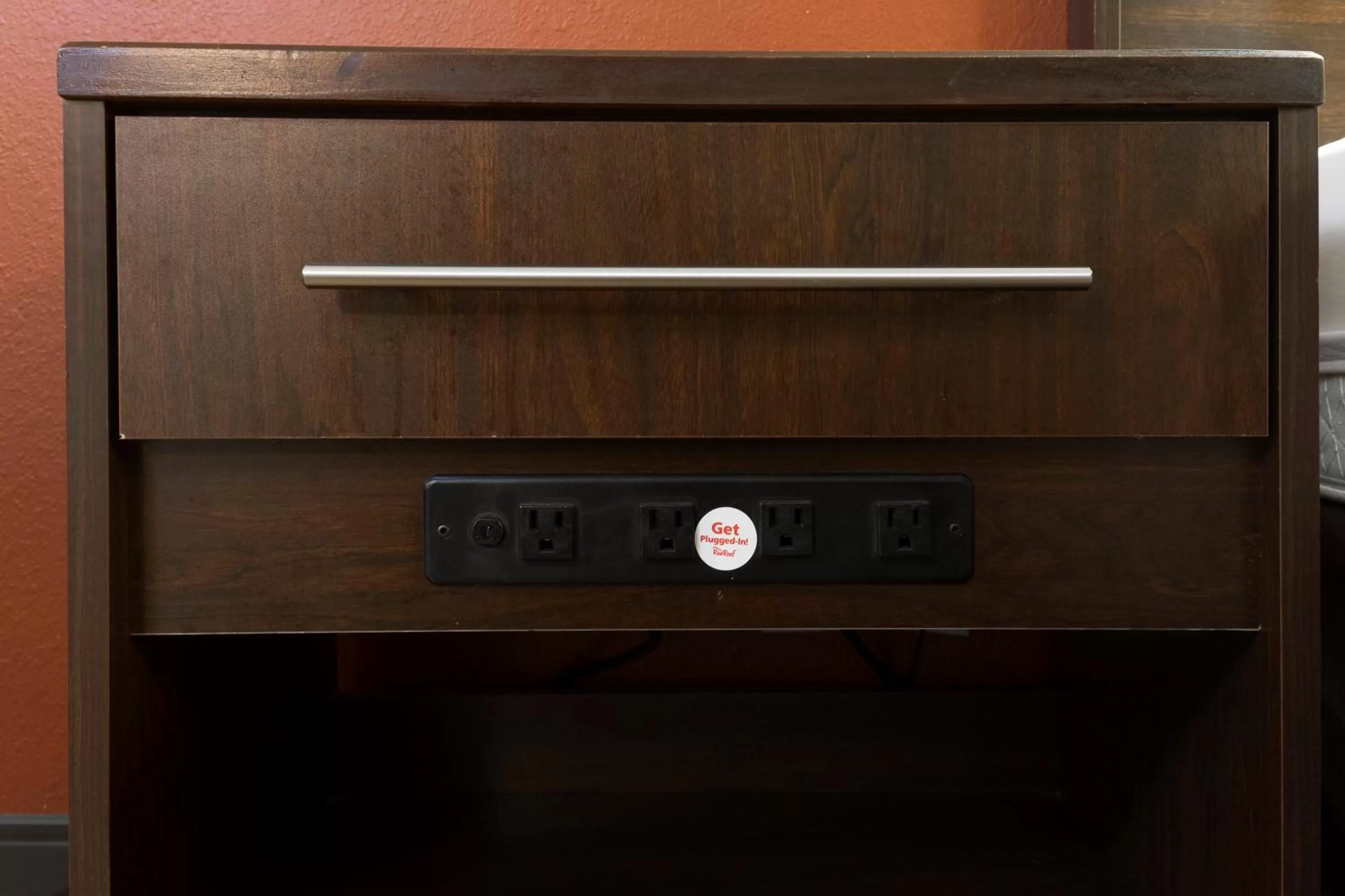 Deluxe King Room Smoking in Red Roof Inn Hampton Coliseum and Convention Center