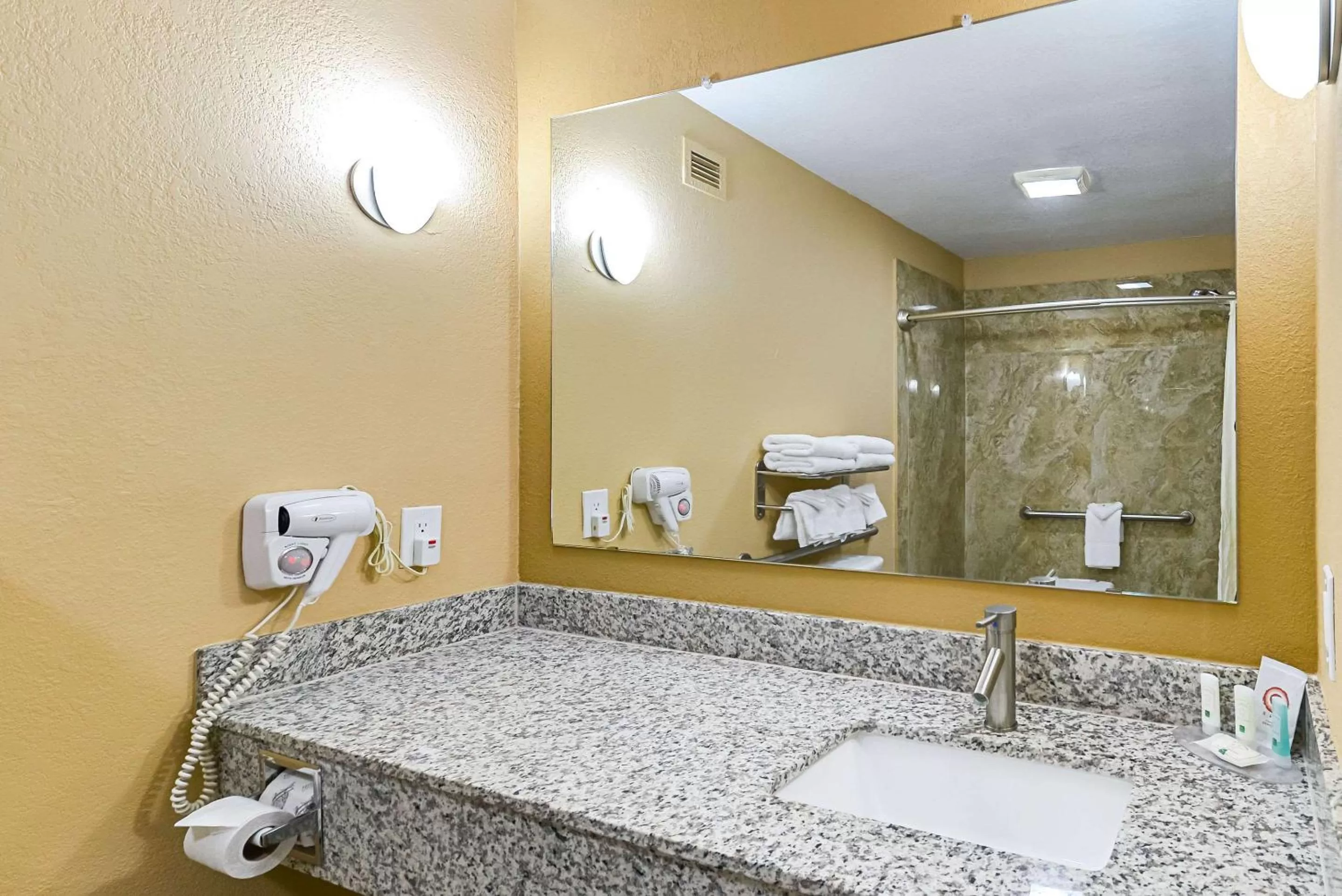 King Suite - Non-Smoking in Quality Inn & Suites Lubbock South