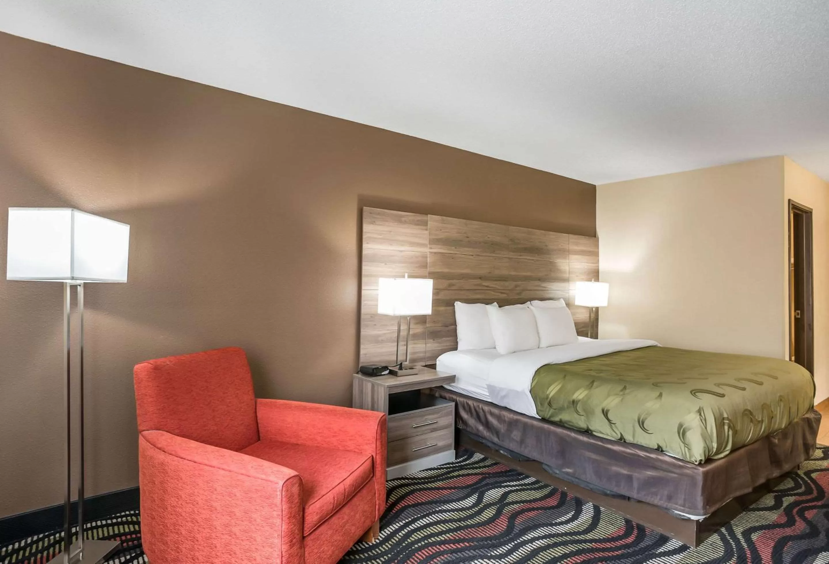 Business King Room in Quality Inn Cedar Rapids South