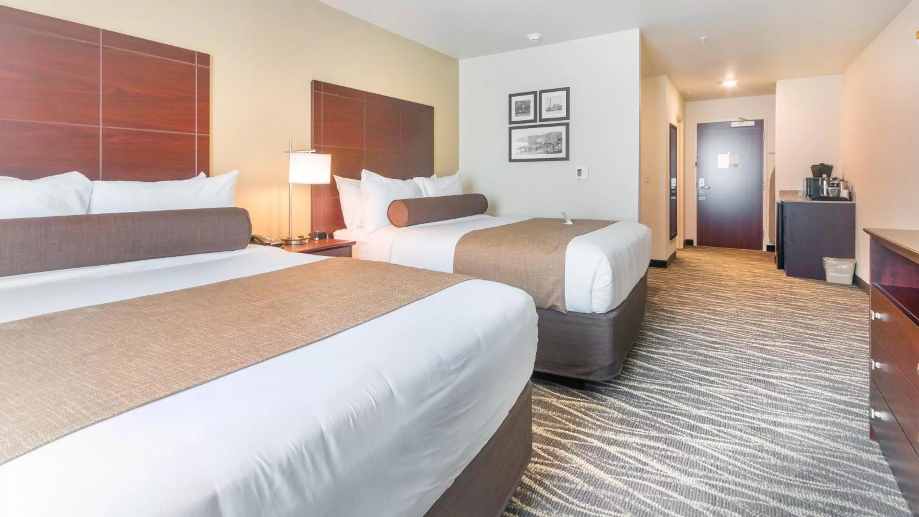 Queen Studio - Disability Access in Cobblestone Hotel & Suites - Janesville