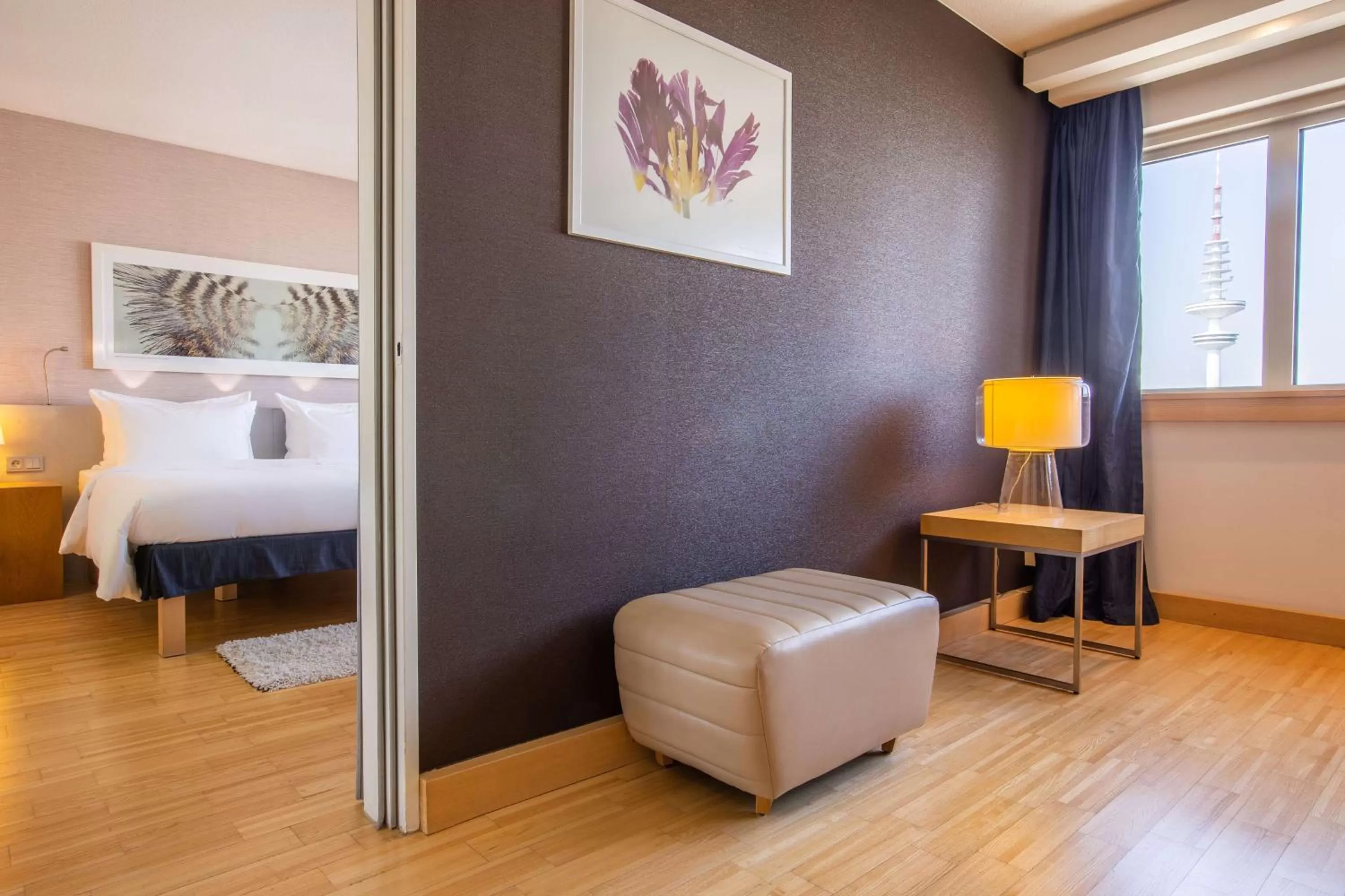 Suite with Park View in Radisson Blu Hotel, Hamburg