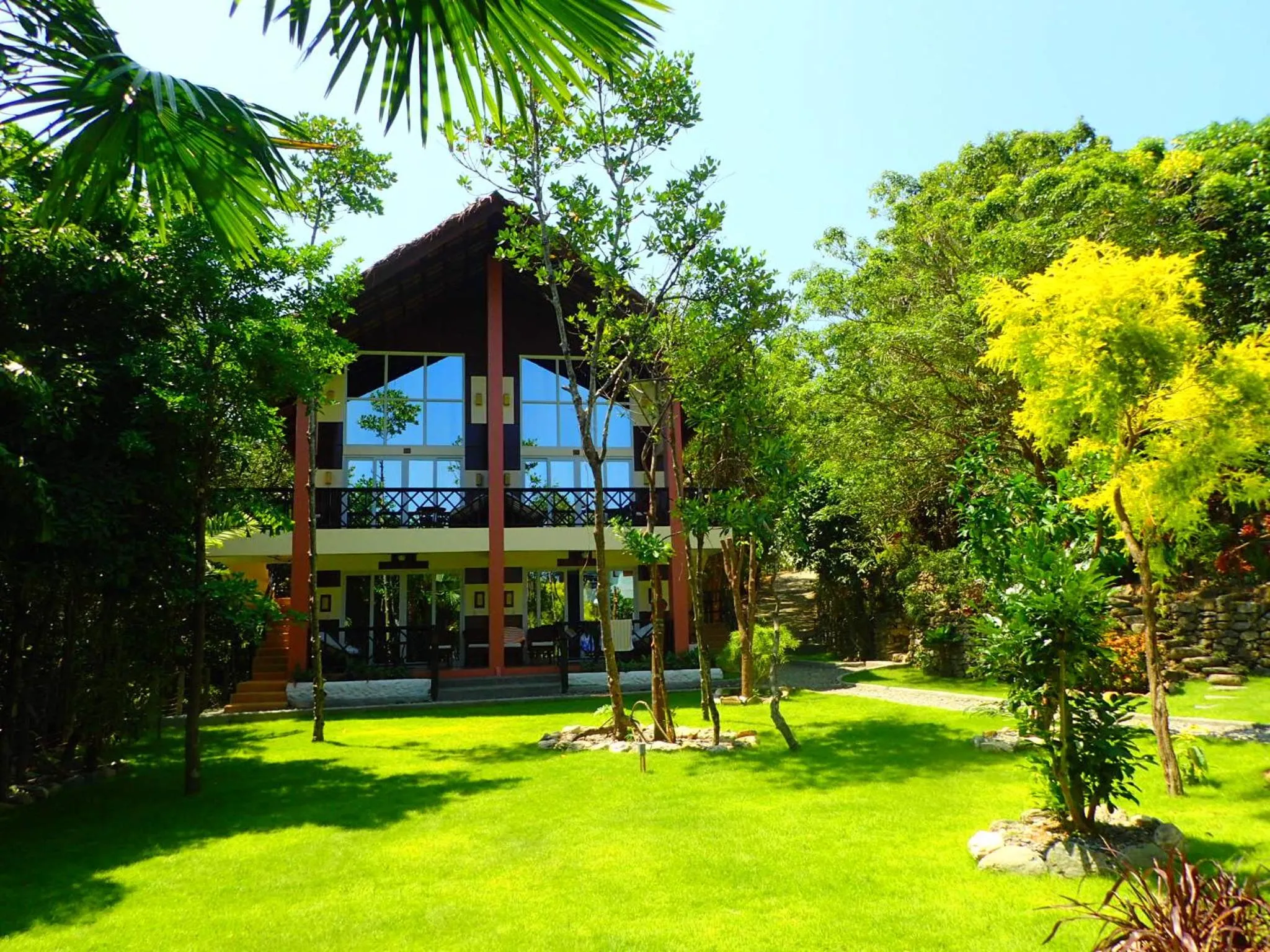 Dionysos - Duplex Quadruple Suites in Edgewater Dive & Spa Resort