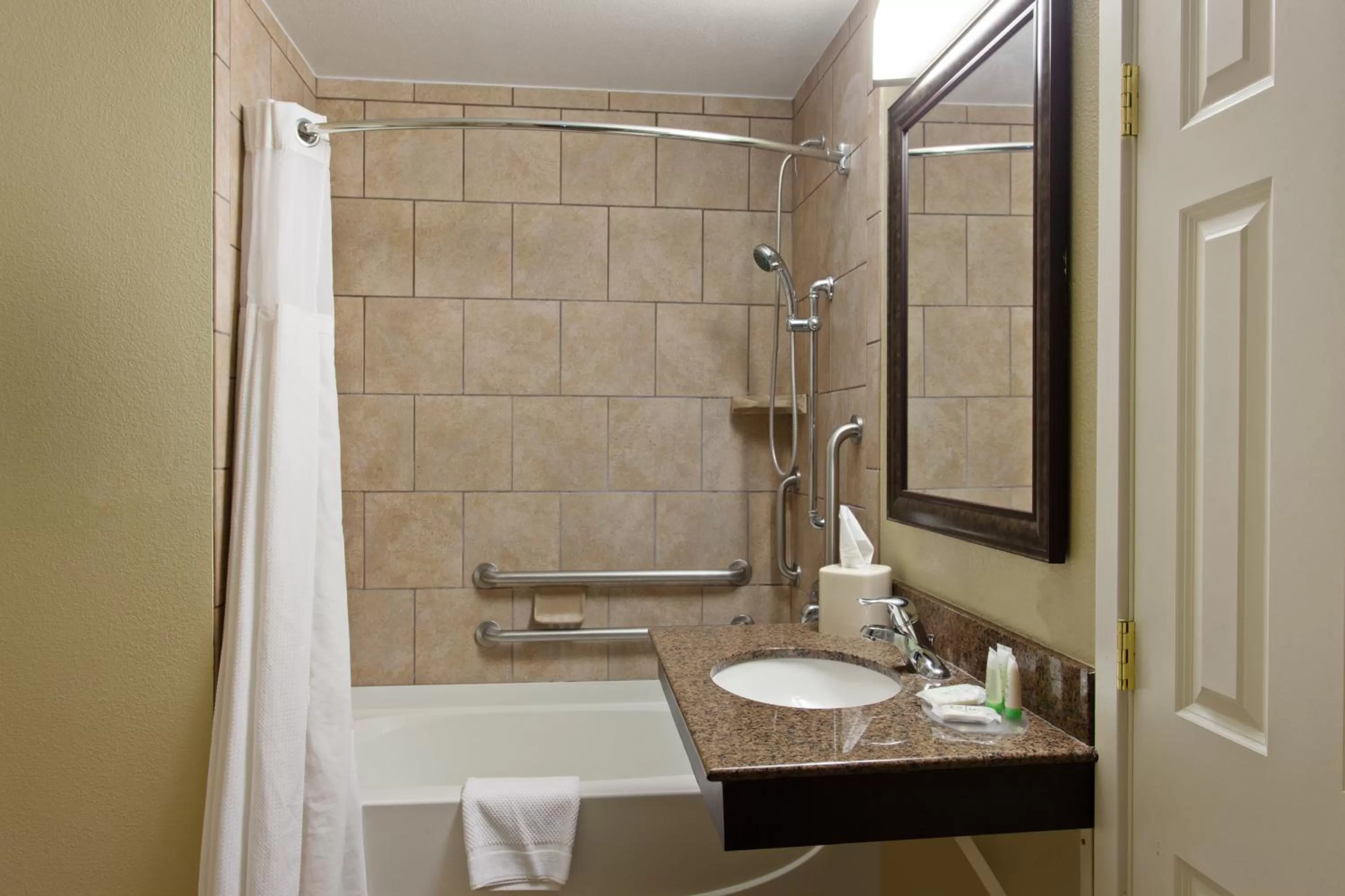 One-Bedroom Suite with King Bed Mobility Access Tub - Non-Smoking in Staybridge Suites Fairfield Napa Valley Area by IHG