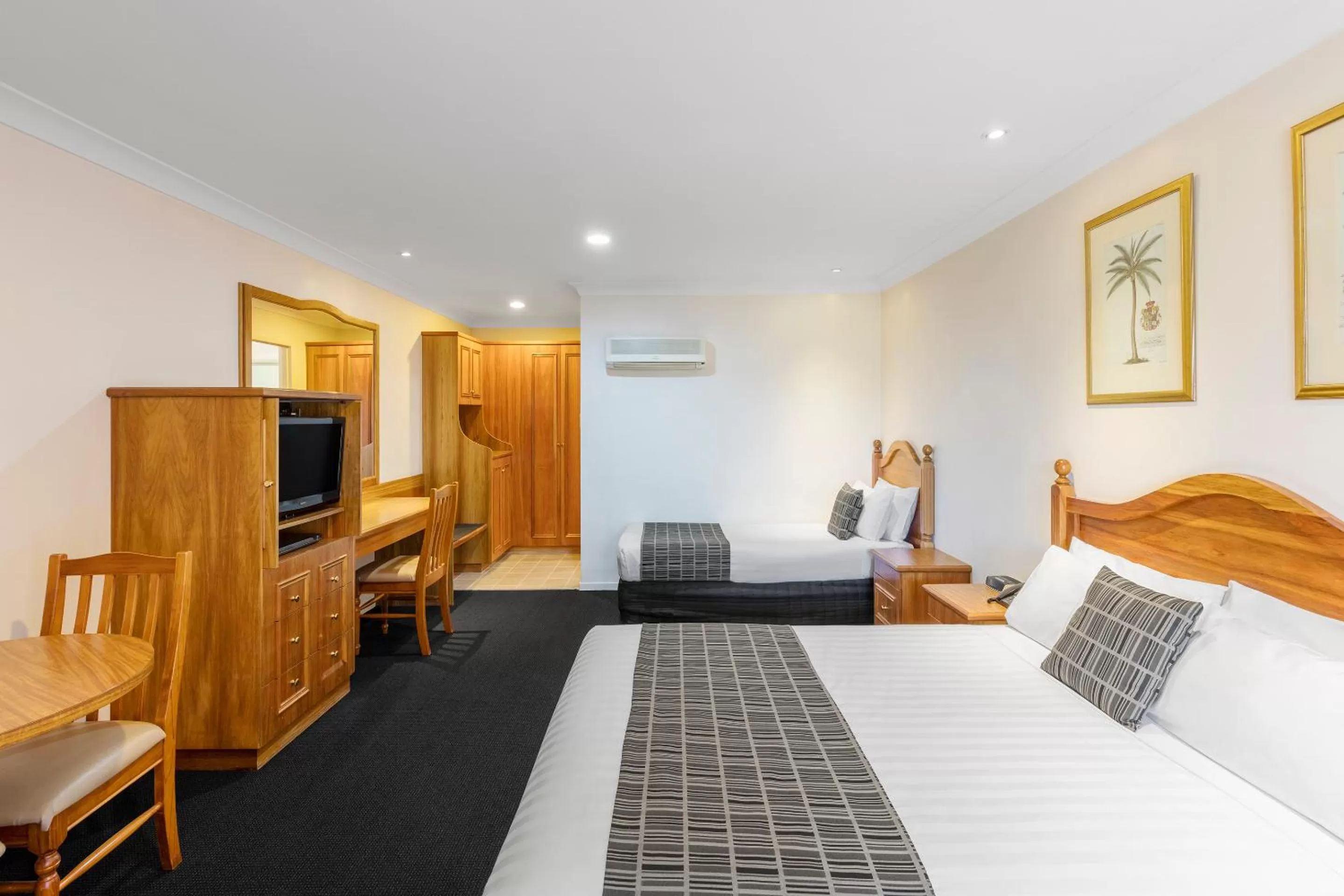 Twin Room - Disability Access in Best Western Ambassador Motor Inn & Apartments