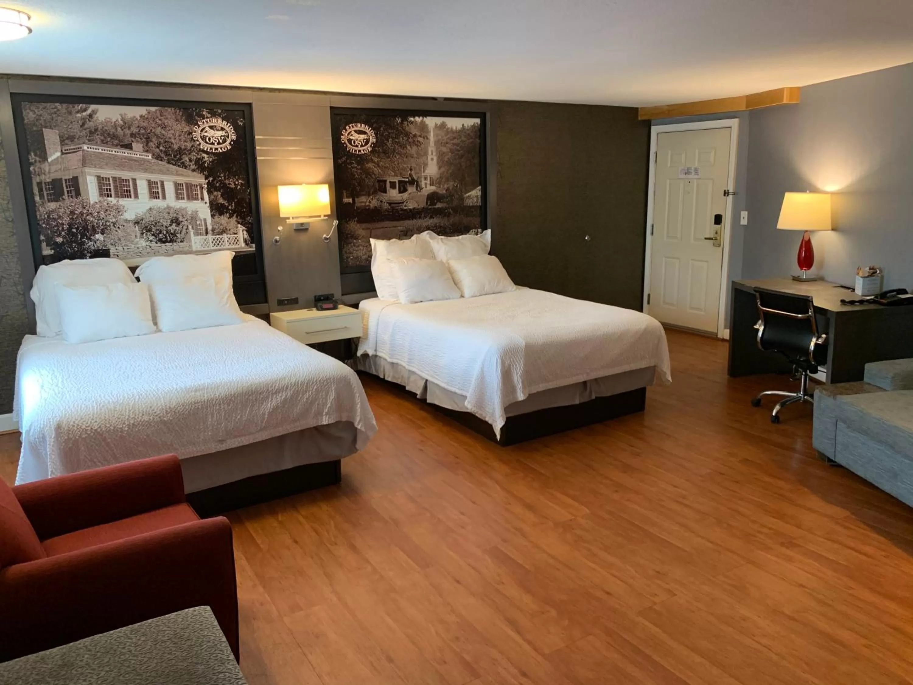 Studio Suite with Two Queen Beds - Non-Smoking in Super 8 by Wyndham Sturbridge