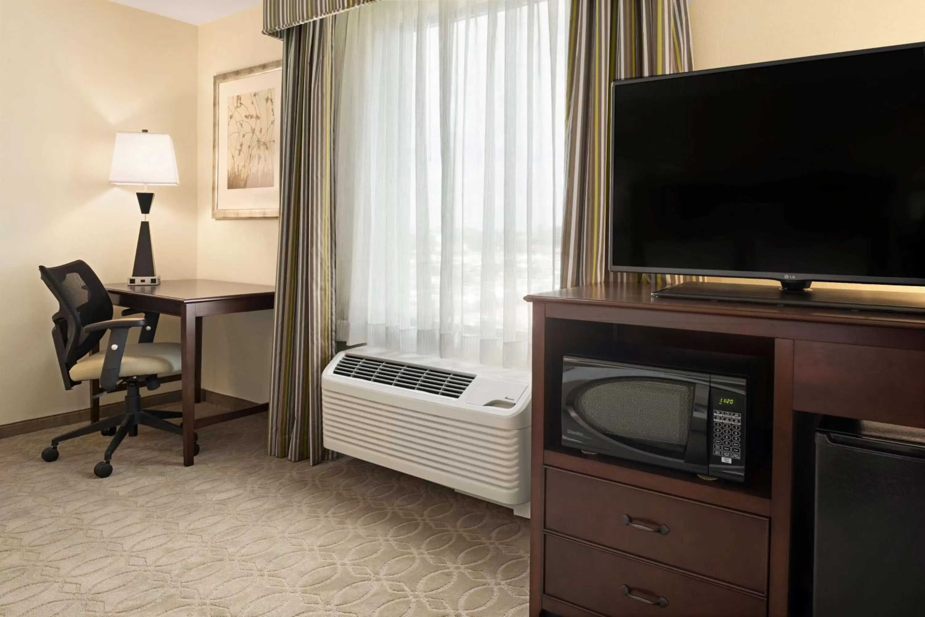  King Room Mobility - Hearing Accessible in Hampton Inn & Suites Corpus Christi, TX