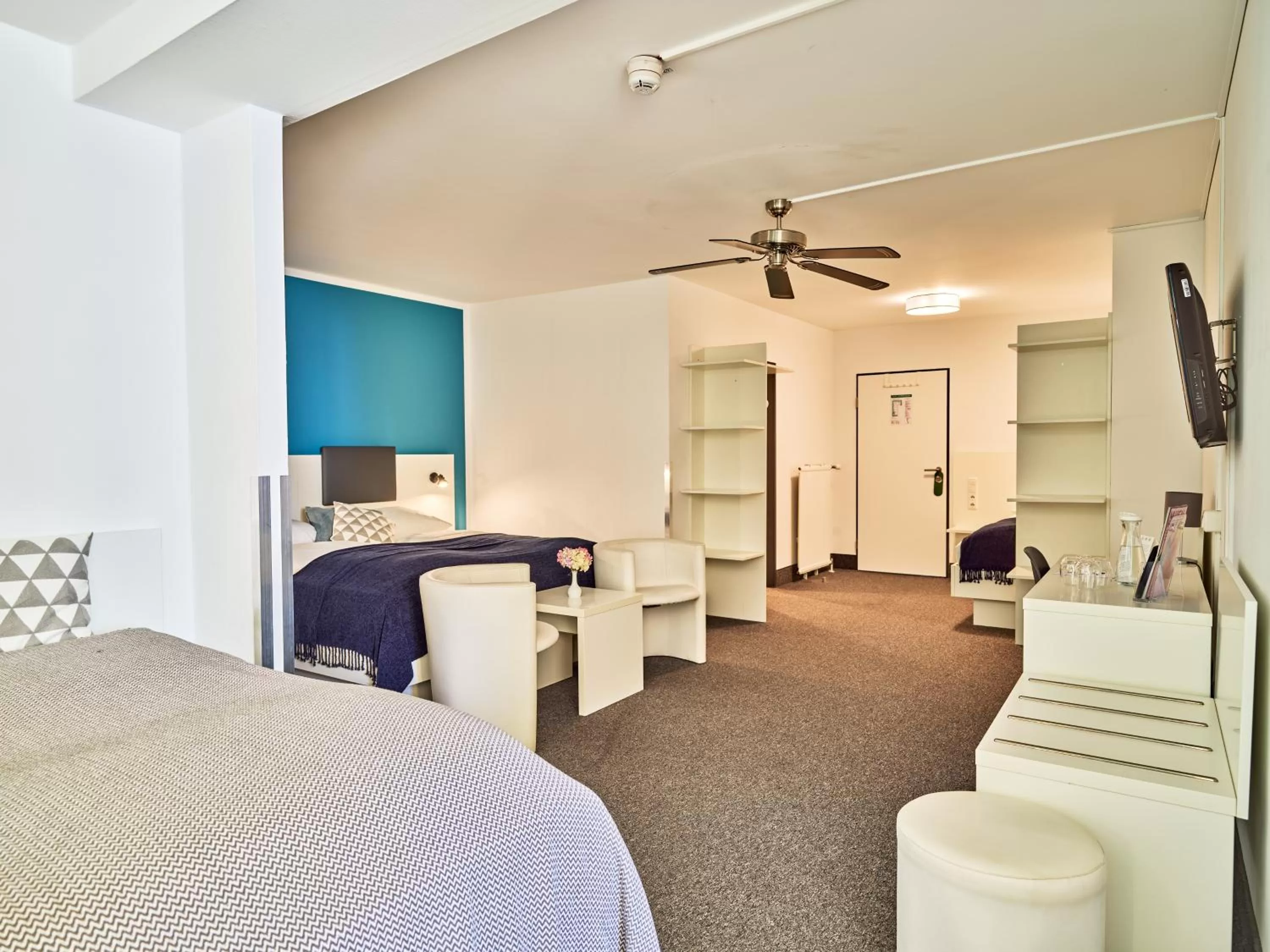 Six-bed Room Facing The Courtyard  in Brunnenhof City Center