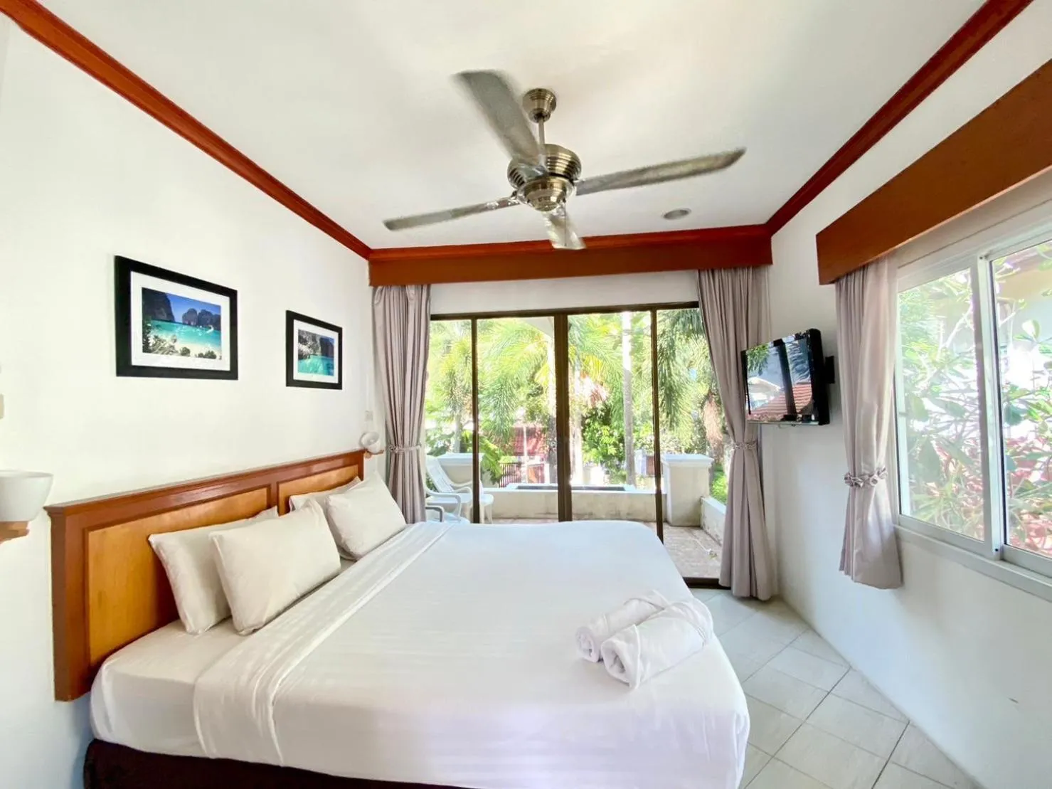 Deluxe Double Room with Balcony in Garden Home Kata
