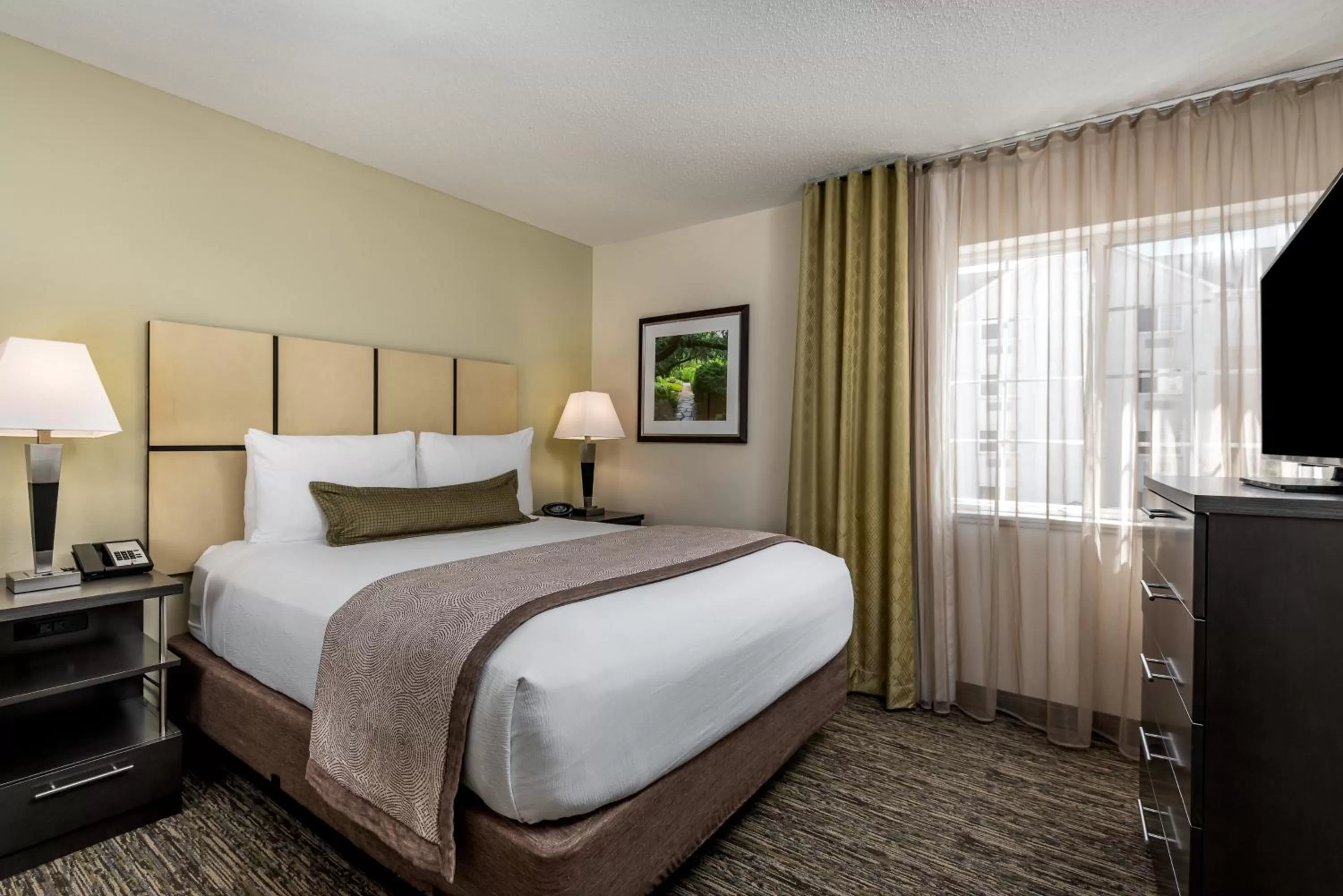 One-Bedroom Suite with Kitchen in Candlewood Suites Sterling by IHG