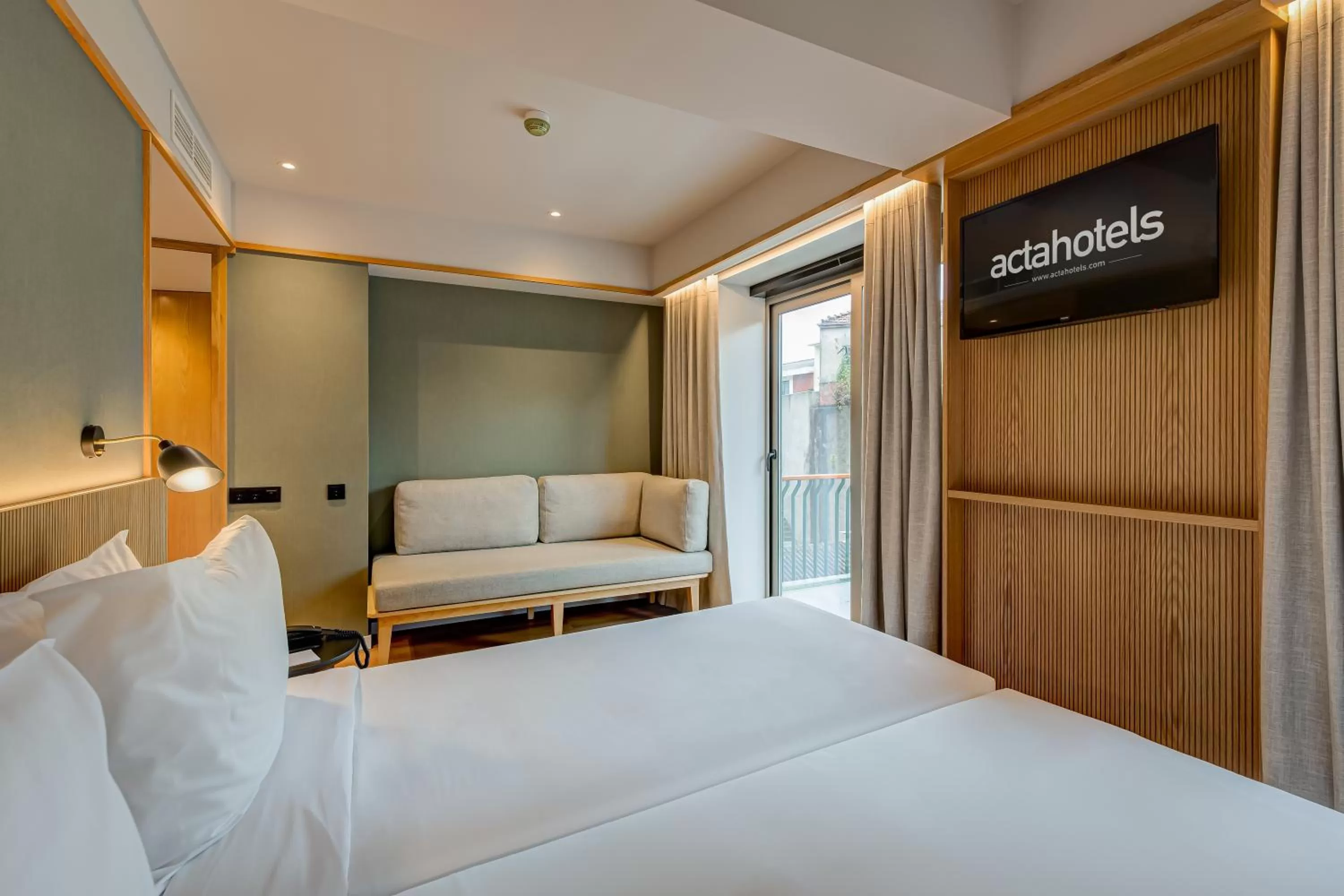 Triple Room in Acta The Clover