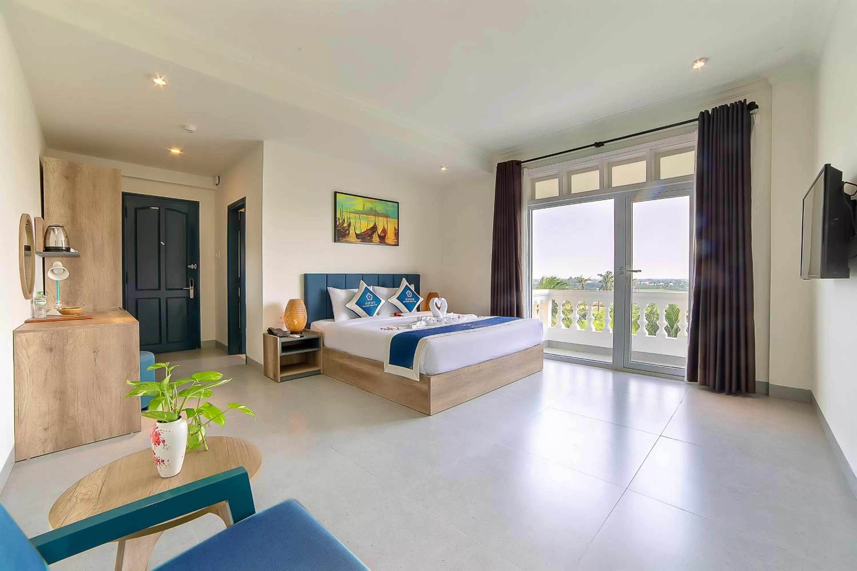 Deluxe Double Room in Hoi An Aurora Riverside Hotel and Spa