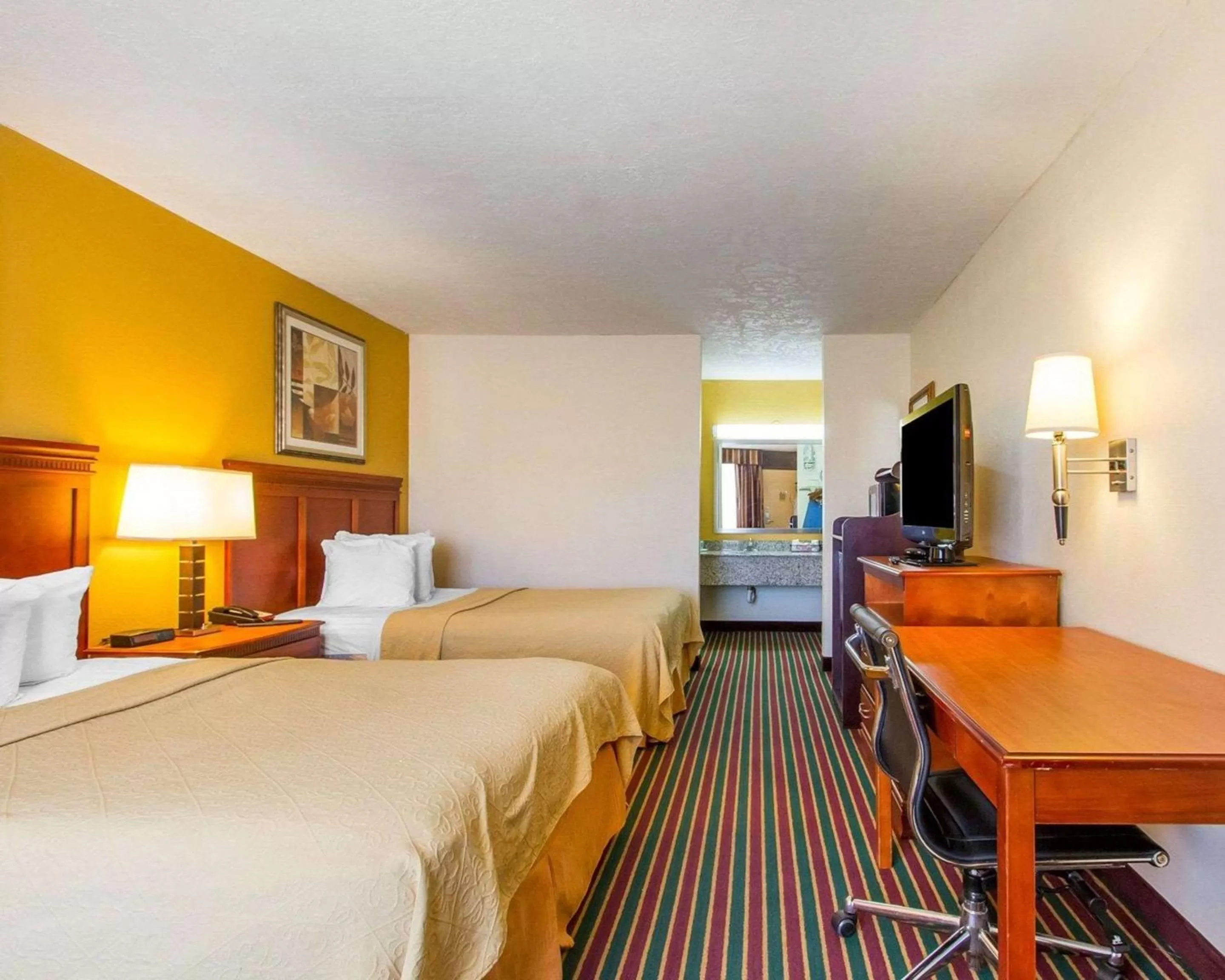 Double Room with Two Double Beds - Non-Smoking in Quality Inn Dyersburg I-155